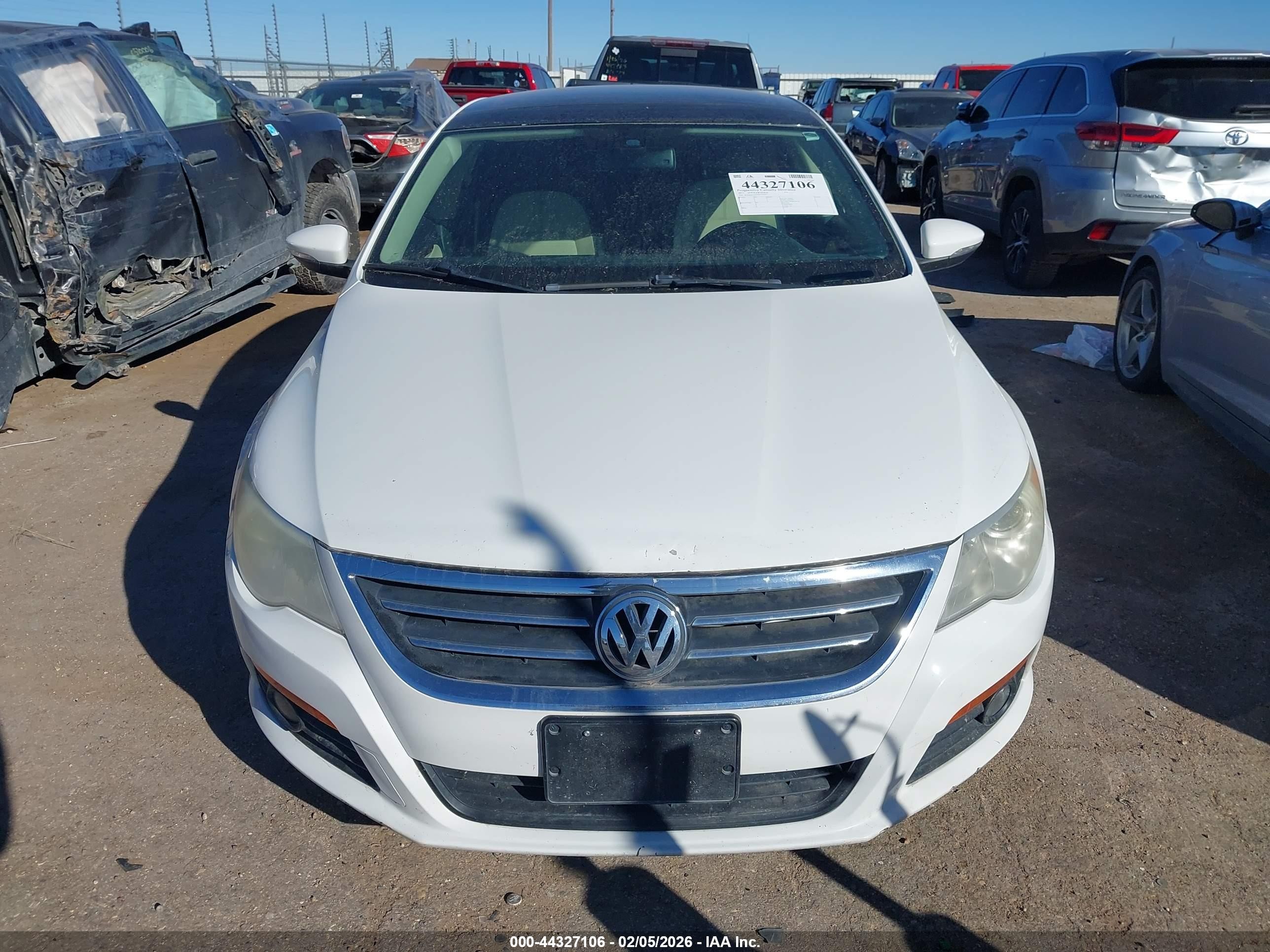 2011 Volkswagen Cc Lux Limited White vin: WVWHP7AN5BE730347