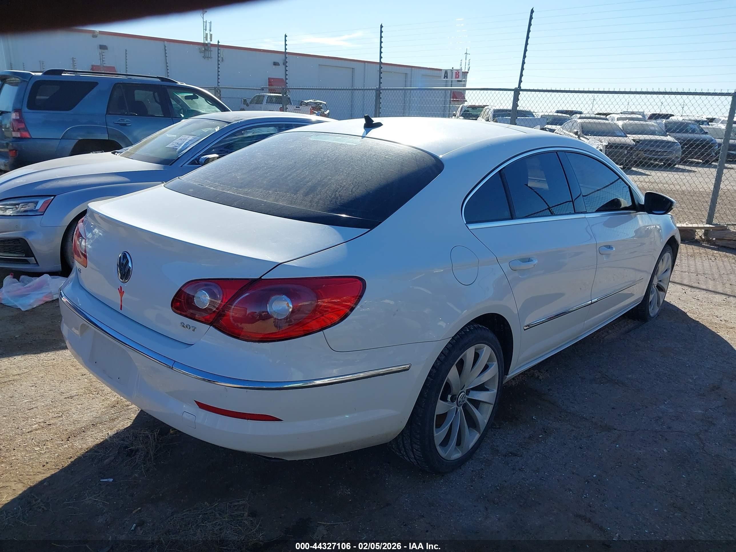 2011 Volkswagen Cc Lux Limited White vin: WVWHP7AN5BE730347
