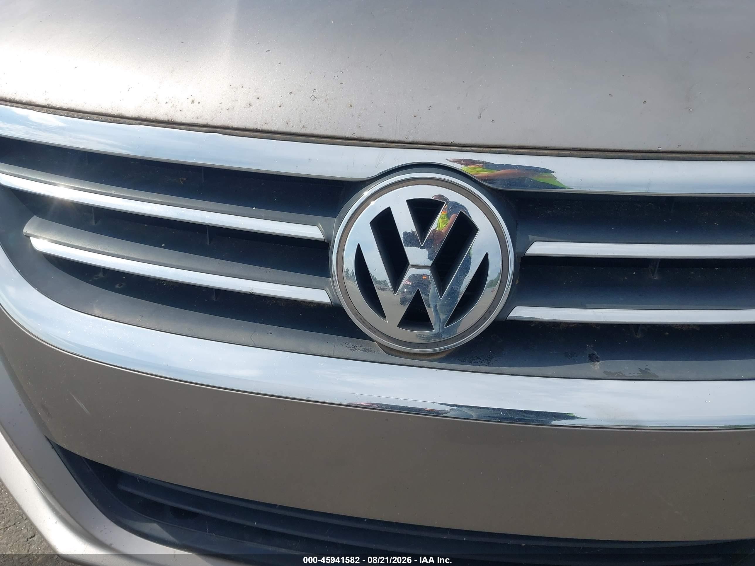 2012 Volkswagen Cc Lux Beige vin: WVWHP7AN6CE508403
