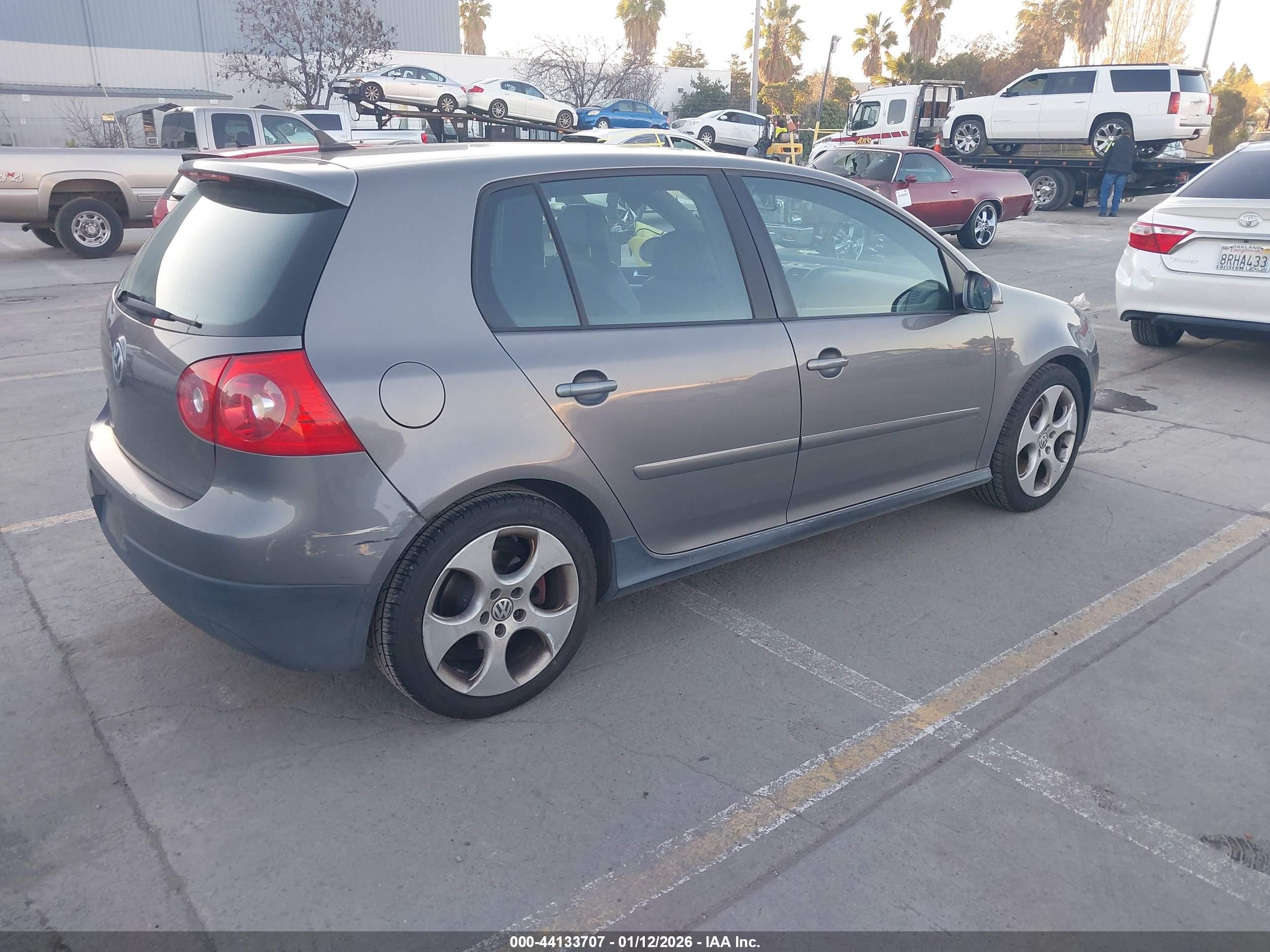 2008 Volkswagen Gti 4-door Серебряный vin: WVWHV71K18W234492