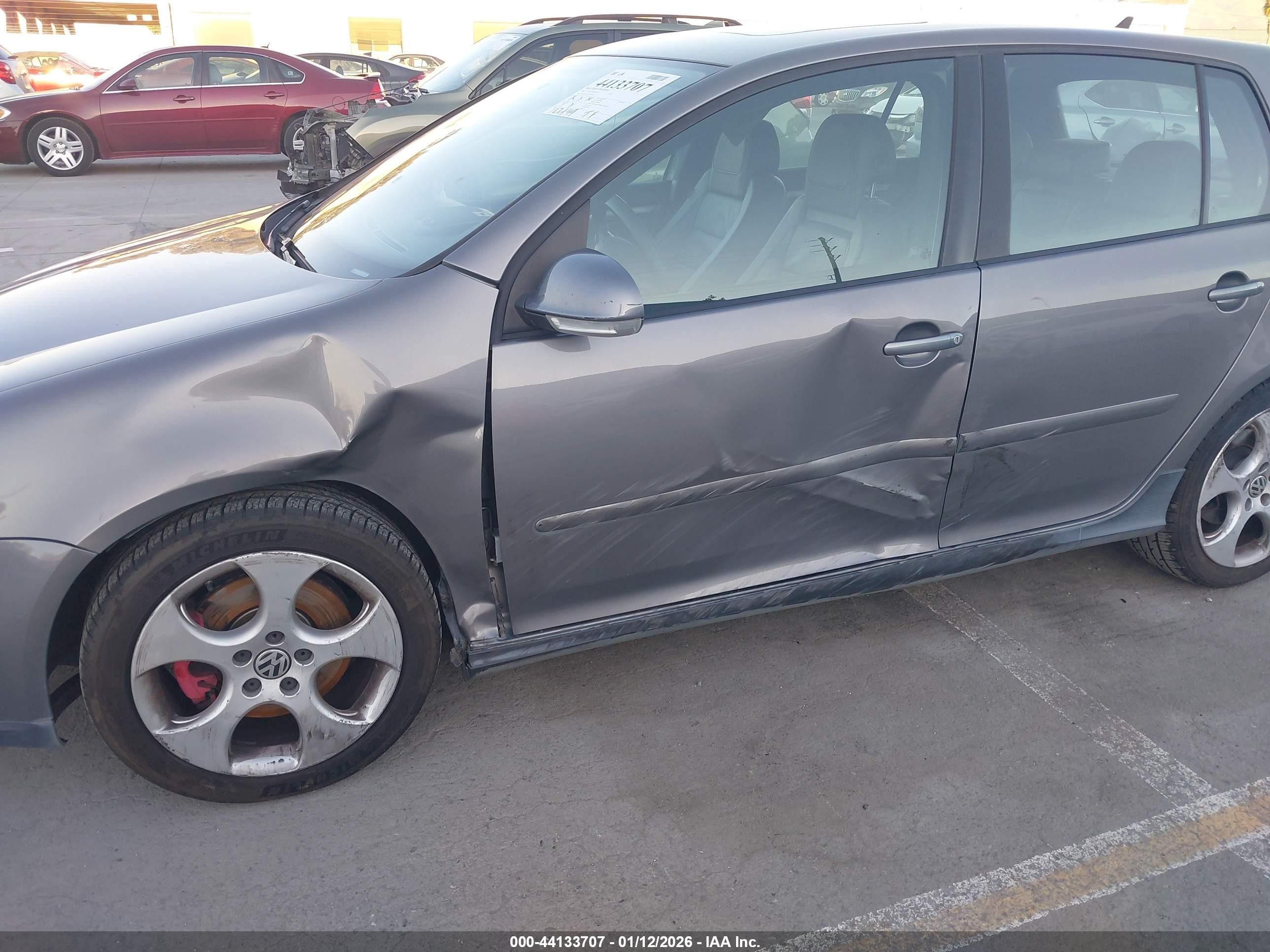 2008 Volkswagen Gti 4-door Серебряный vin: WVWHV71K18W234492