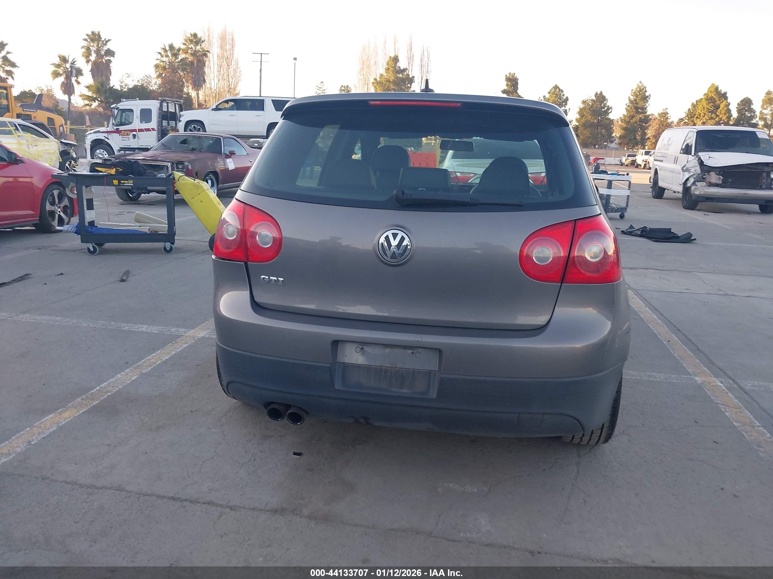 2008 Volkswagen Gti 4-door Серебряный vin: WVWHV71K18W234492