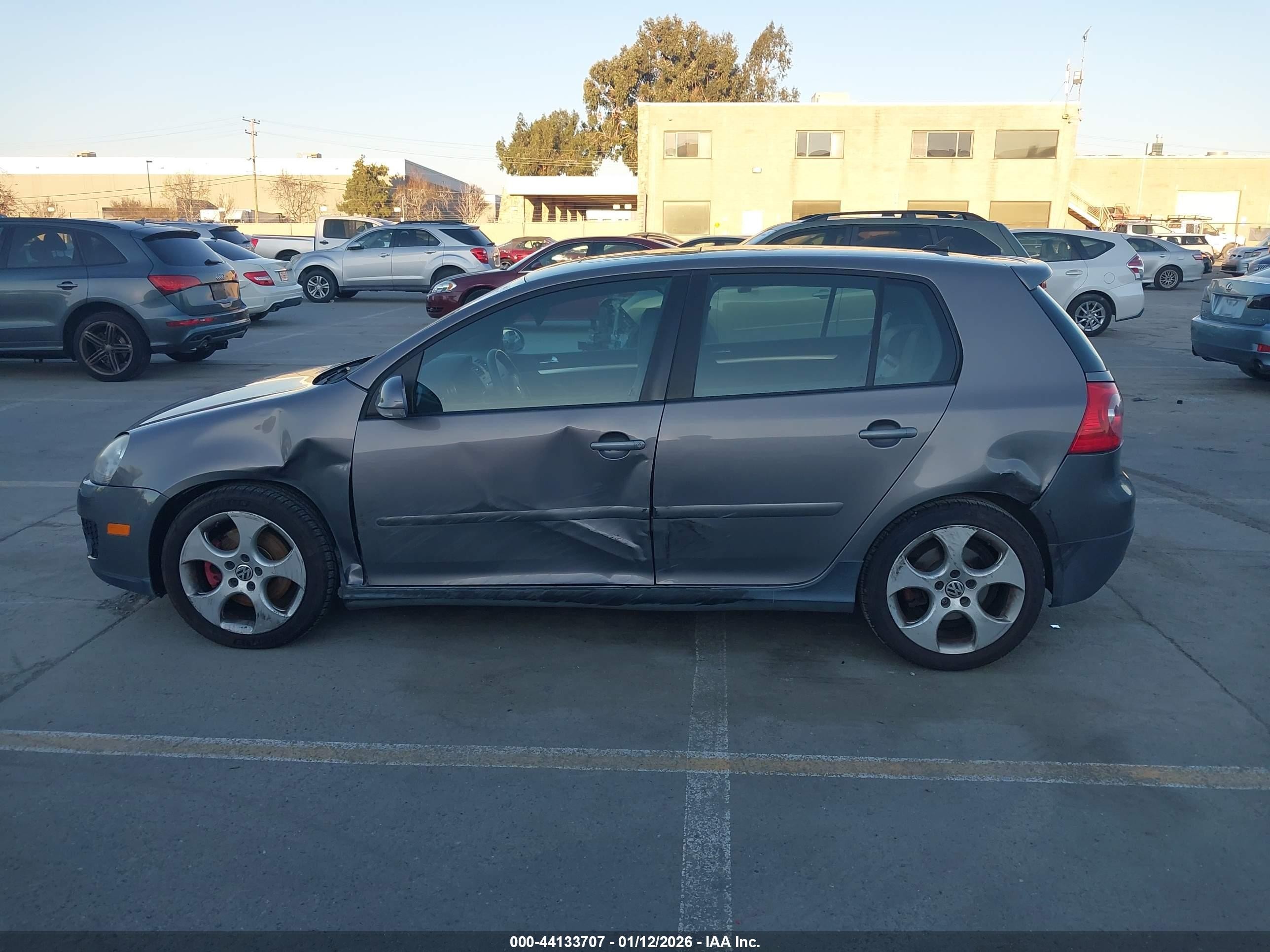 2008 Volkswagen Gti 4-door Серебряный vin: WVWHV71K18W234492