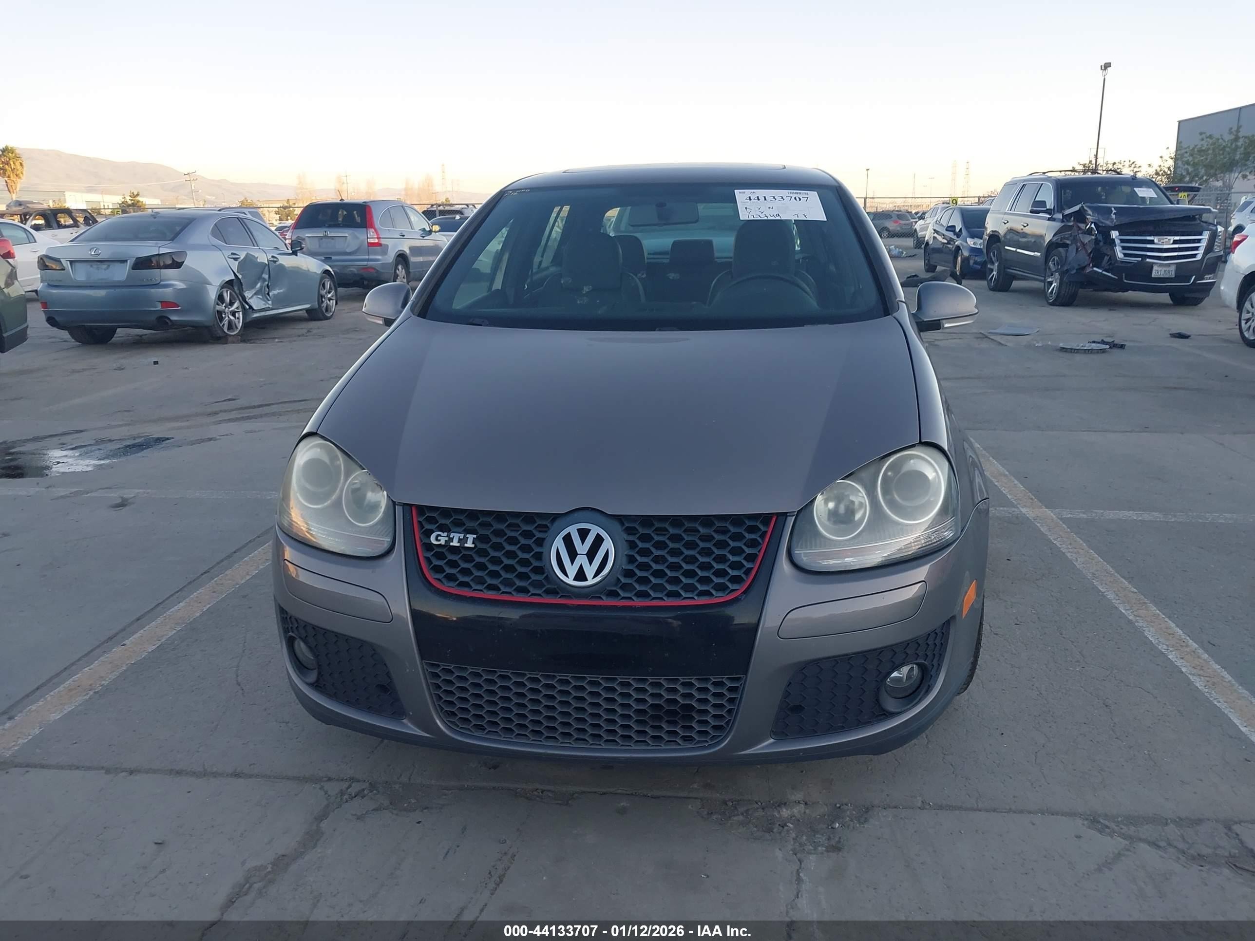 2008 Volkswagen Gti 4-door Серебряный vin: WVWHV71K18W234492