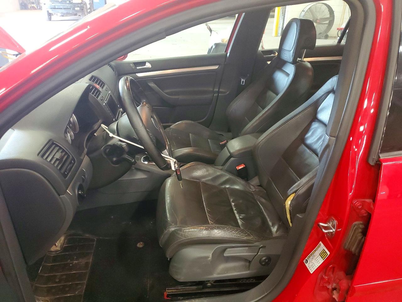 2007 Volkswagen New Gti Red vin: WVWHV71K87W099171