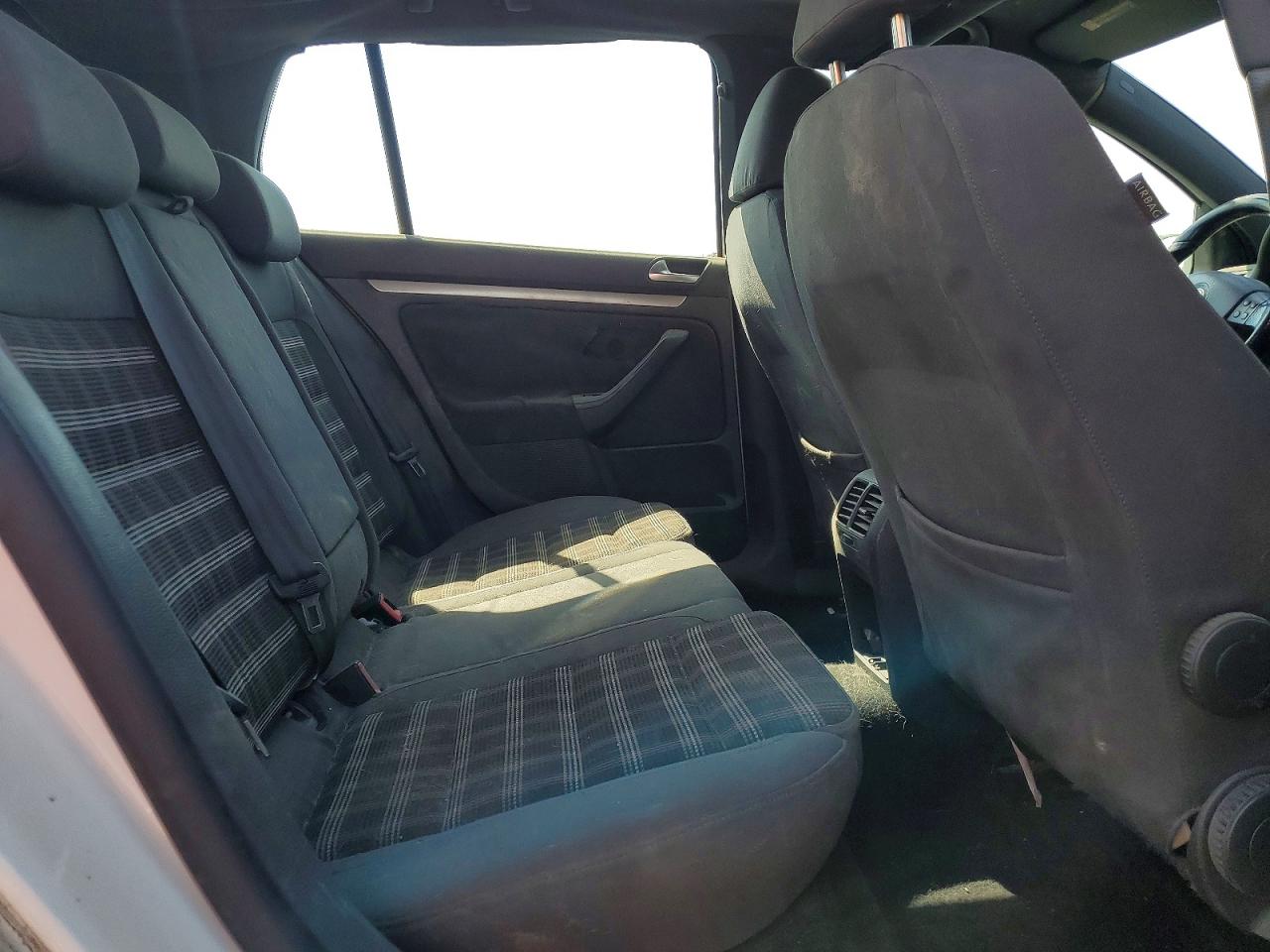 2008 Volkswagen Gti Белый vin: WVWHV71KX8W246317