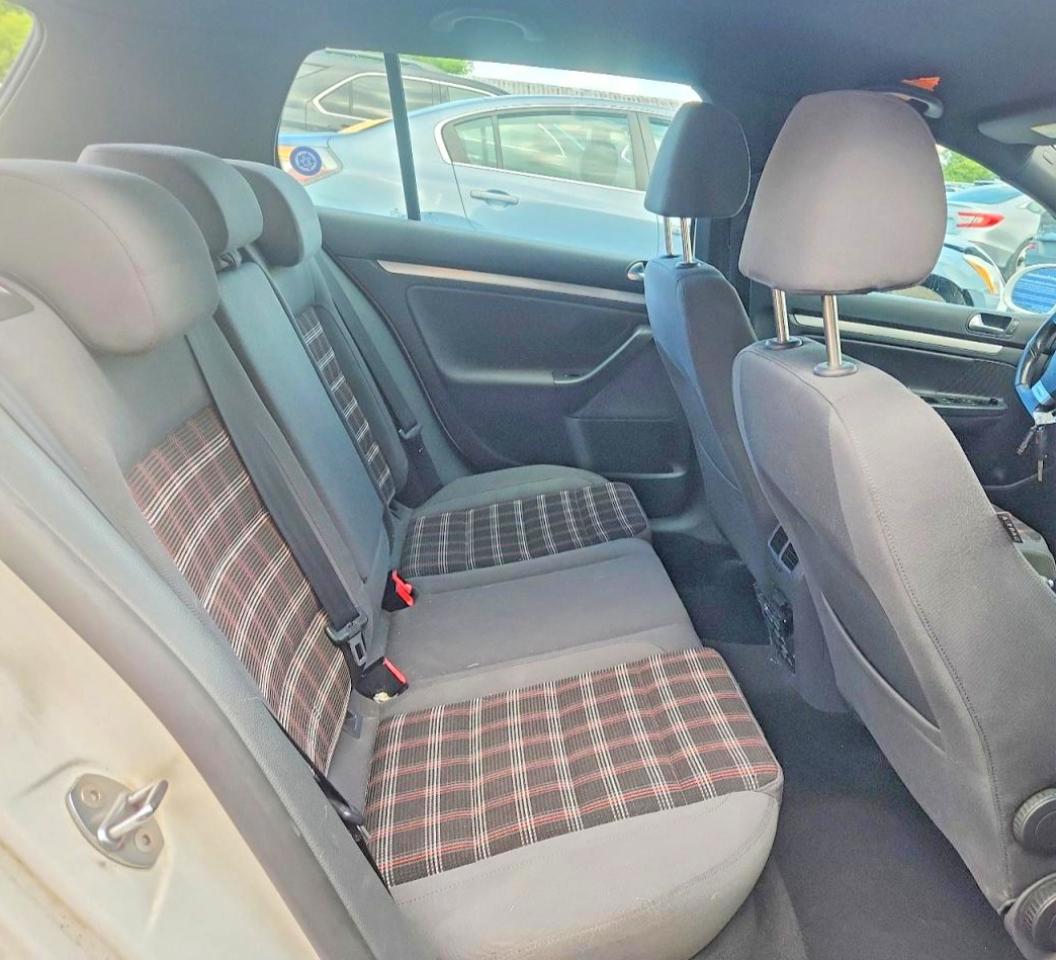 2009 Volkswagen Gti White vin: WVWHV71KX9W111792