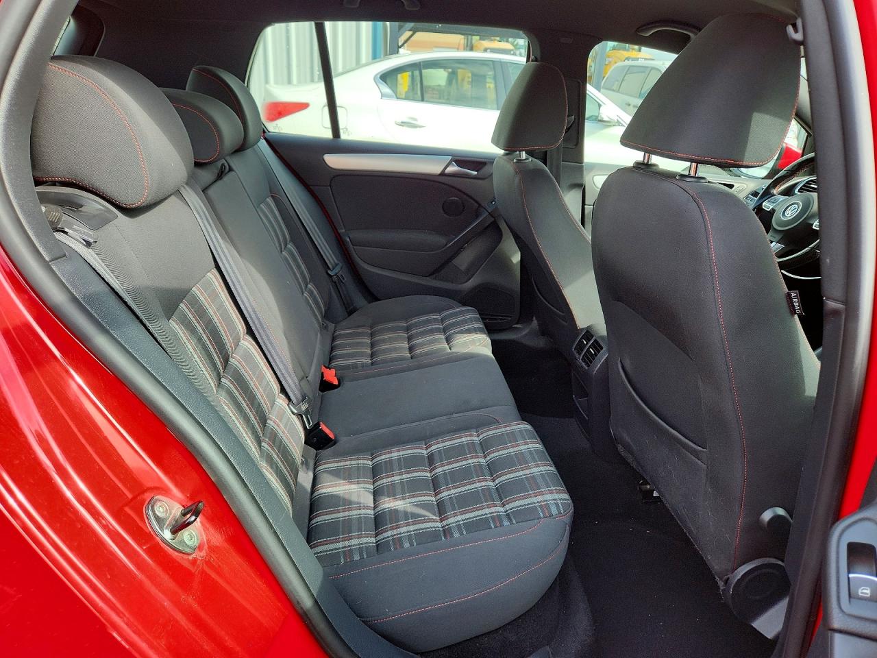 2012 Volkswagen Gti Red vin: WVWHV7AJ2CW222075