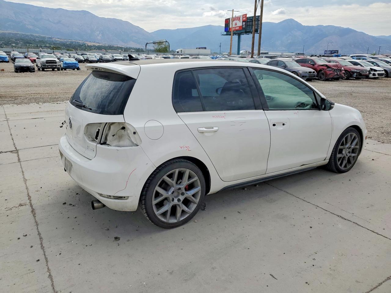 2013 Volkswagen Gti White vin: WVWHV7AJ3DW129633