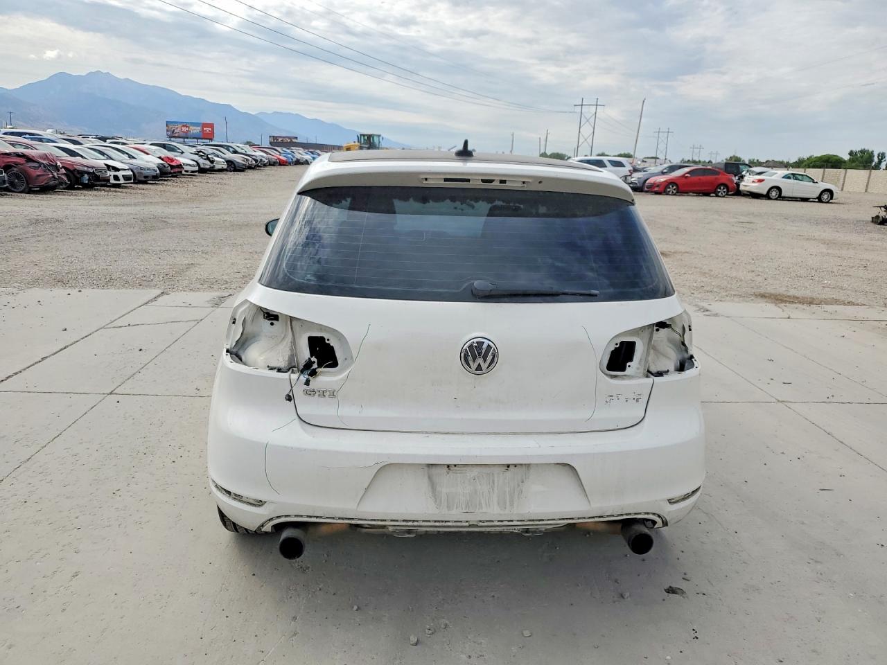 2013 Volkswagen Gti White vin: WVWHV7AJ3DW129633