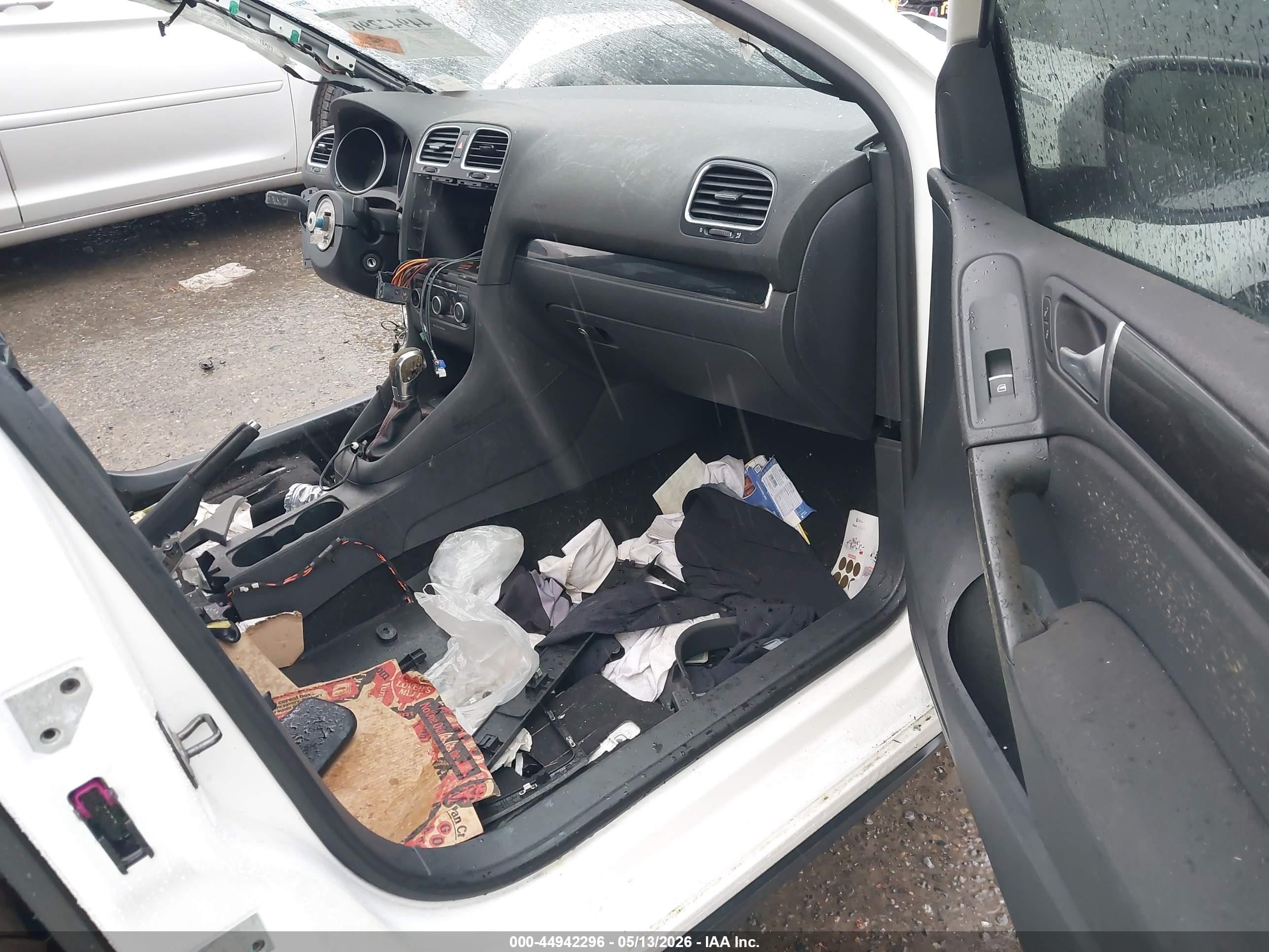 2012 Volkswagen Gti 4-door White vin: WVWHV7AJ6CW267603