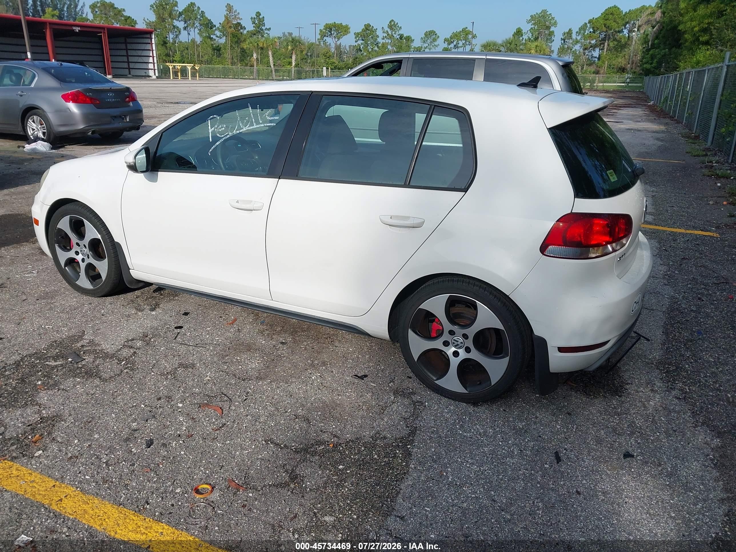 2011 Volkswagen Gti 4-door White vin: WVWHV7AJ9BW053848