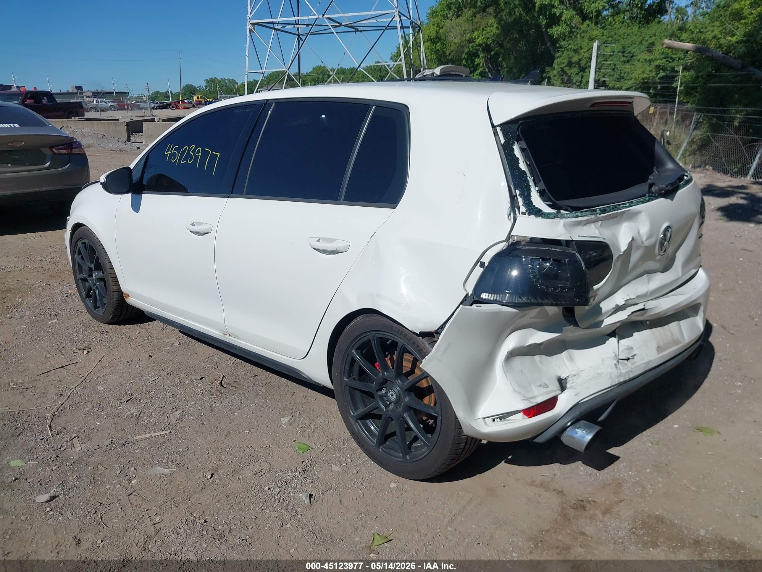 2012 Volkswagen Gti 4-door White vin: WVWHV7AJ9CW271404