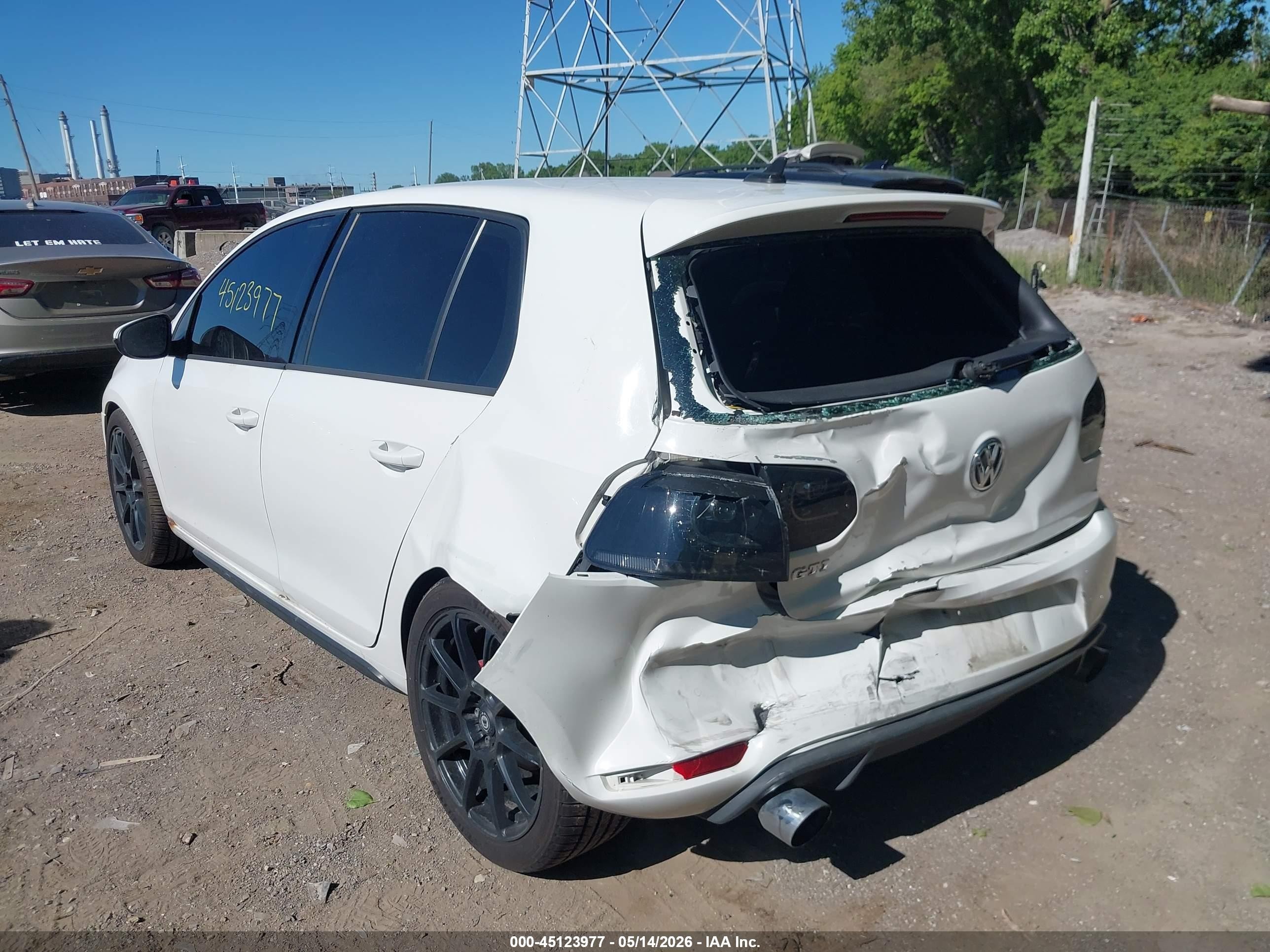 2012 Volkswagen Gti 4-door White vin: WVWHV7AJ9CW271404