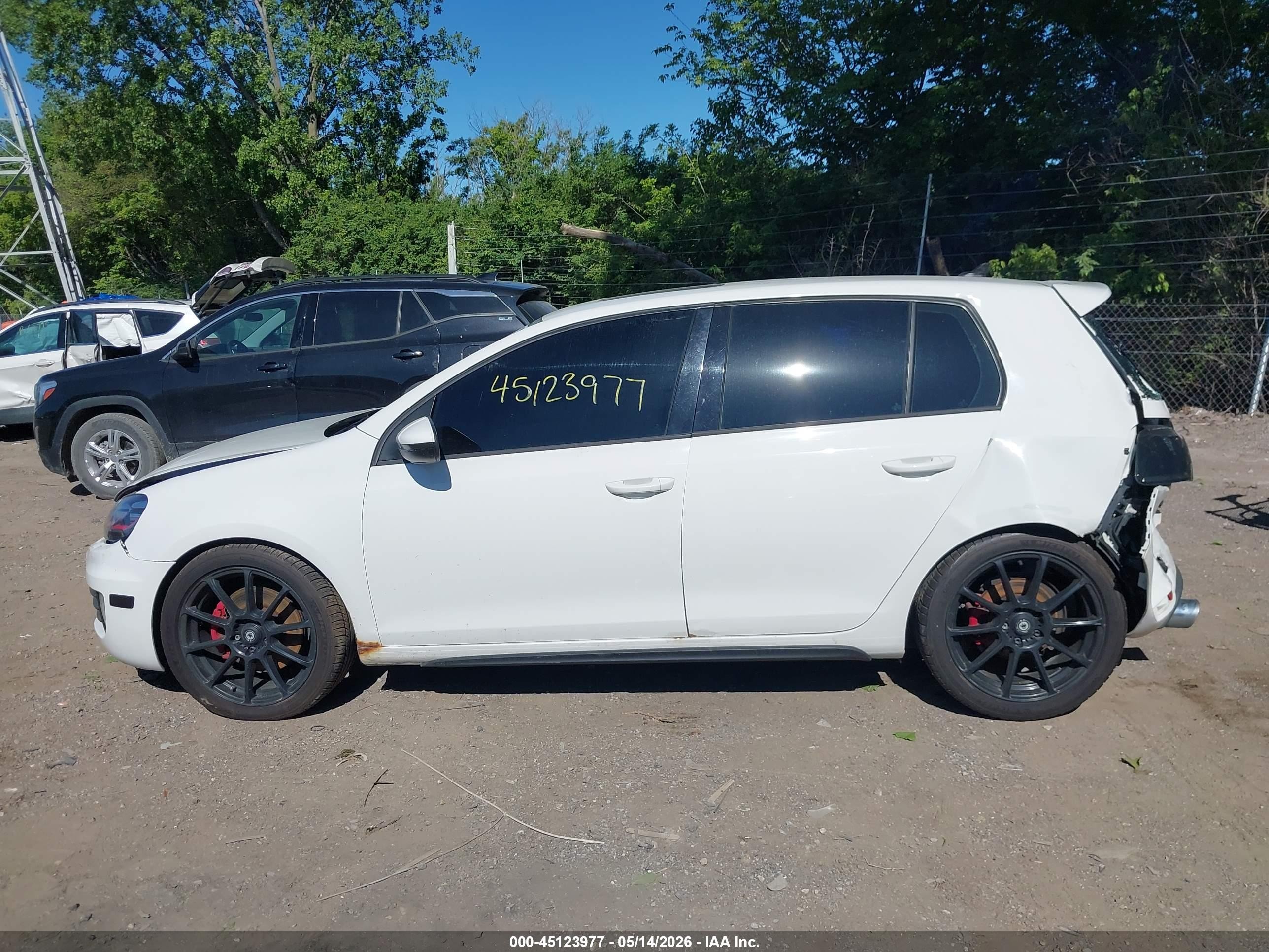 2012 Volkswagen Gti 4-door White vin: WVWHV7AJ9CW271404