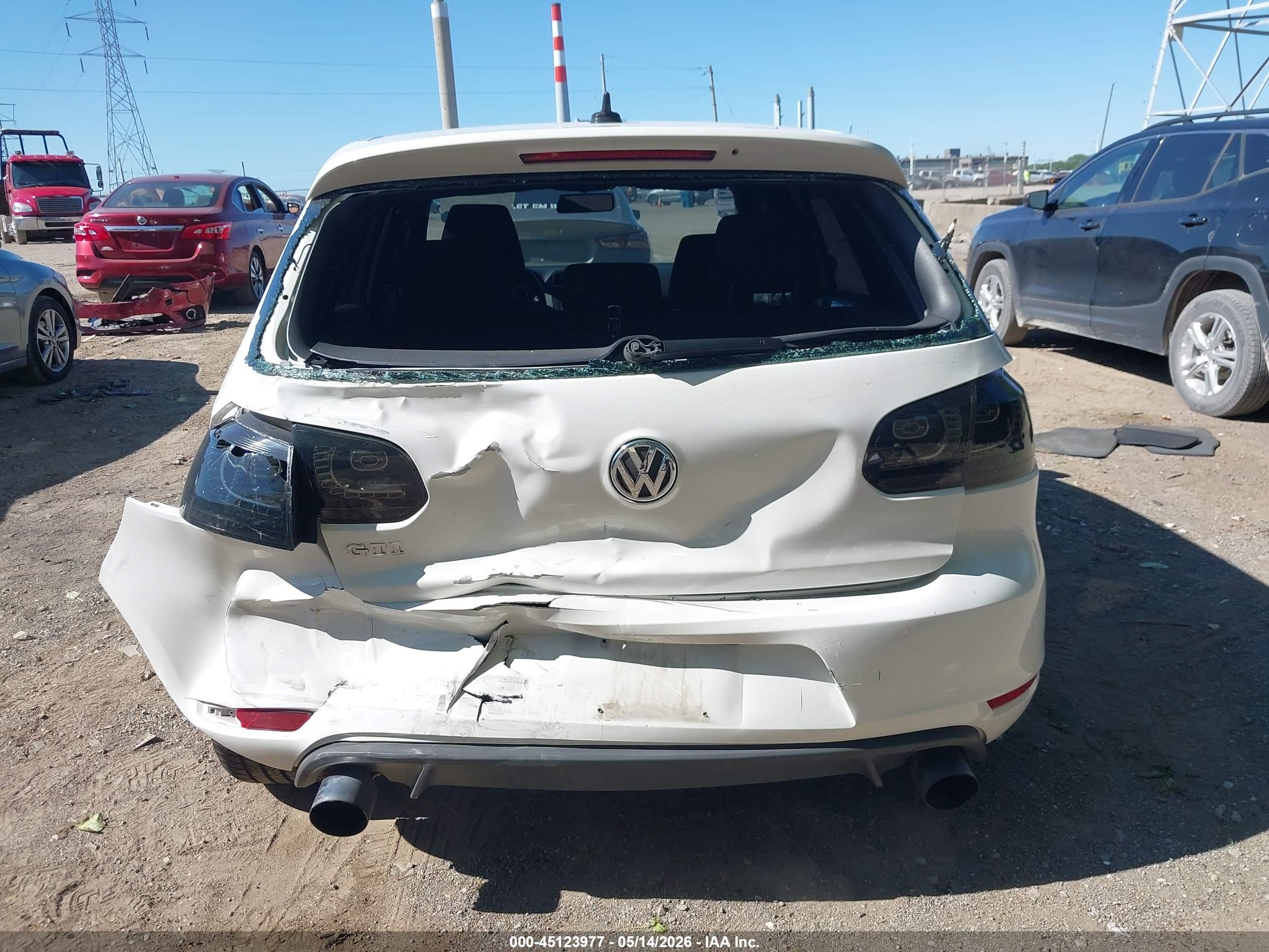 2012 Volkswagen Gti 4-door White vin: WVWHV7AJ9CW271404