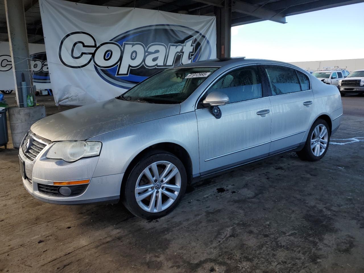 2009 Volkswagen Passat Turbo Silver vin: WVWJK73C09P052262