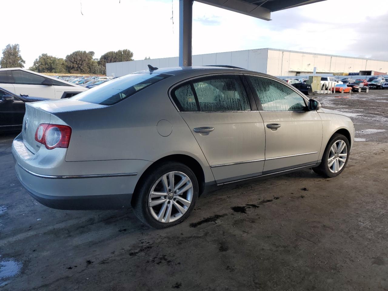 2009 Volkswagen Passat Turbo Silver vin: WVWJK73C09P052262