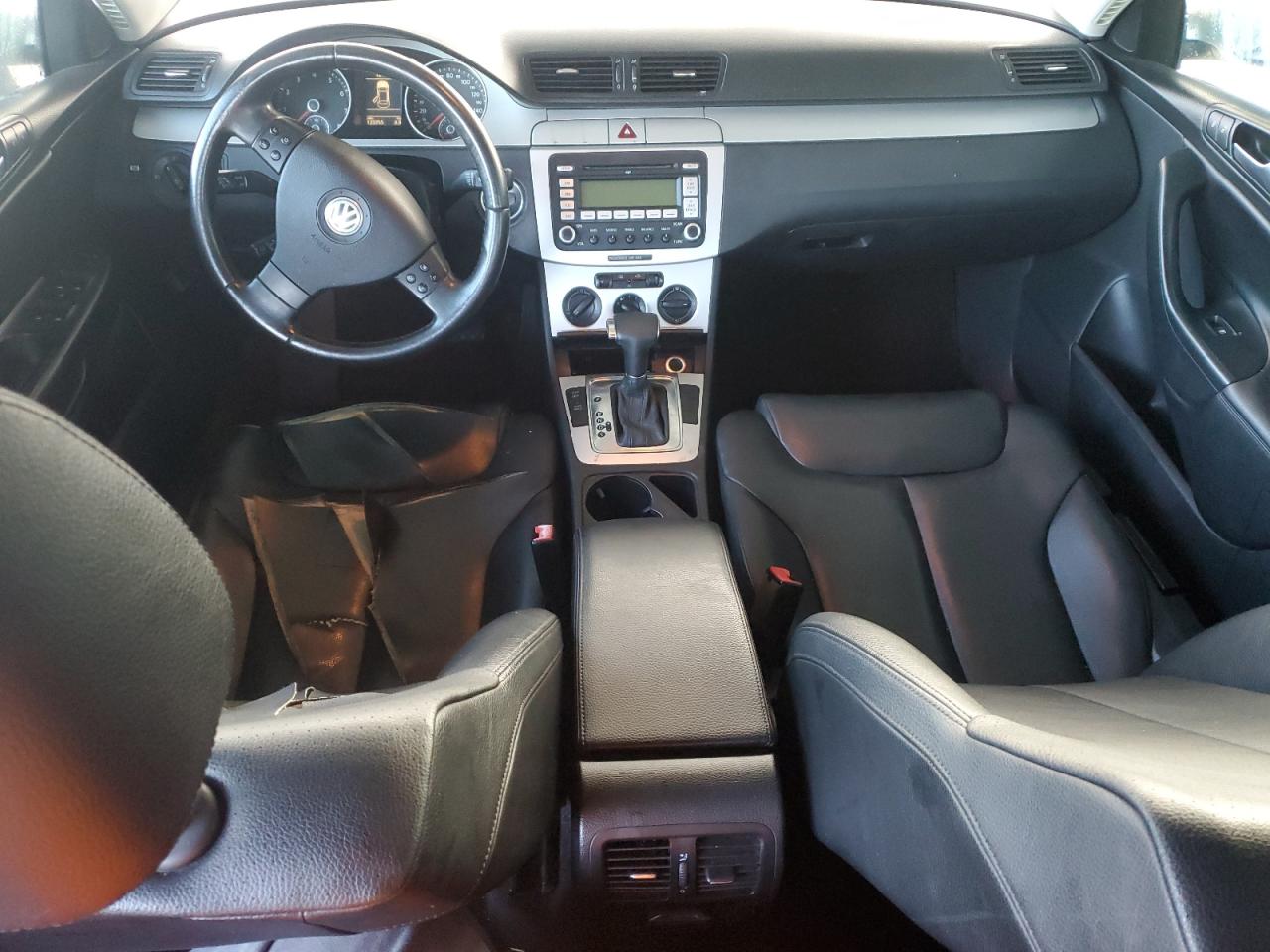 2009 Volkswagen Passat Turbo Silver vin: WVWJK73C09P052262