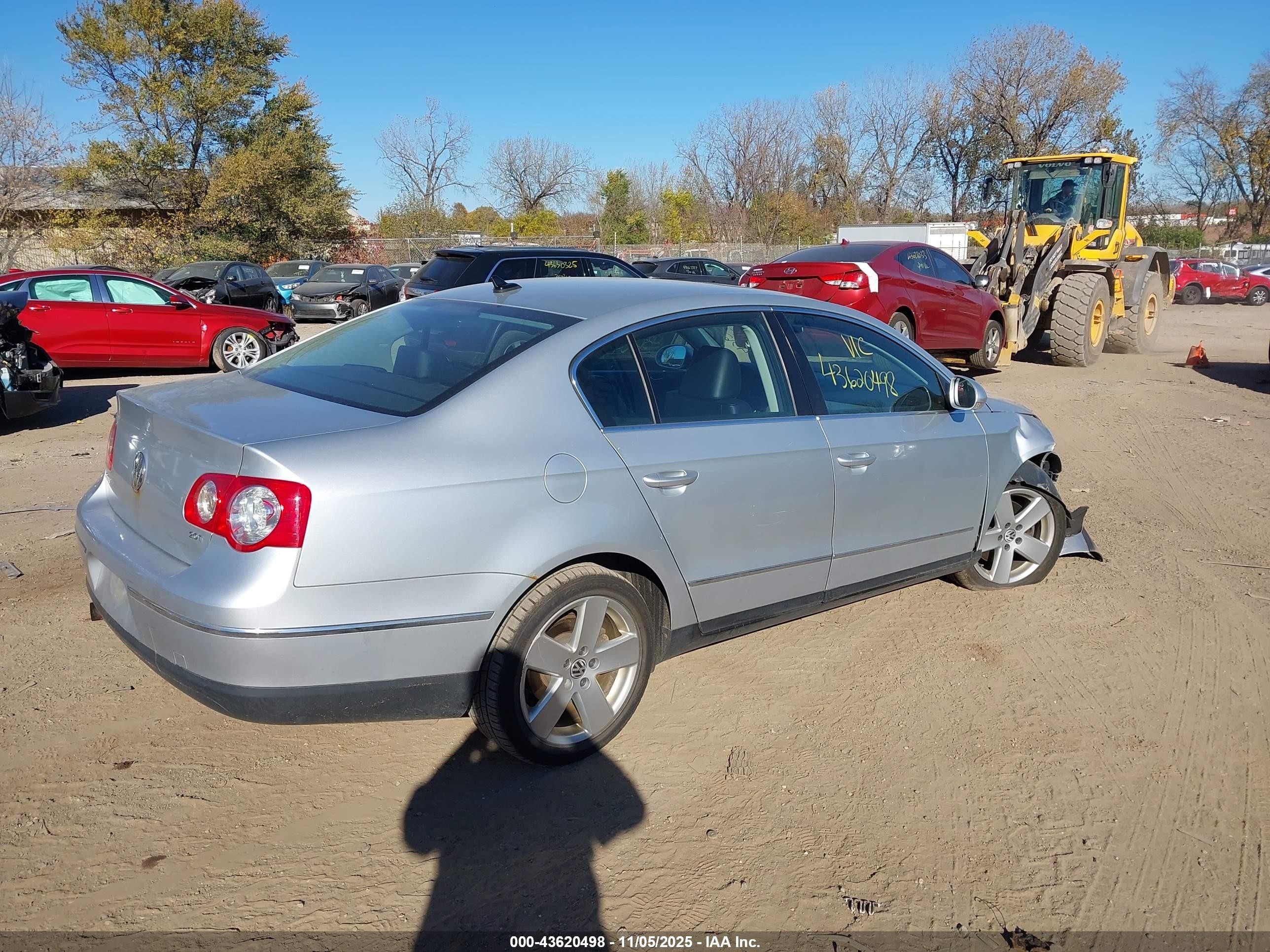 2009 Volkswagen Passat Komfort Silver vin: WVWJK73C09P053296