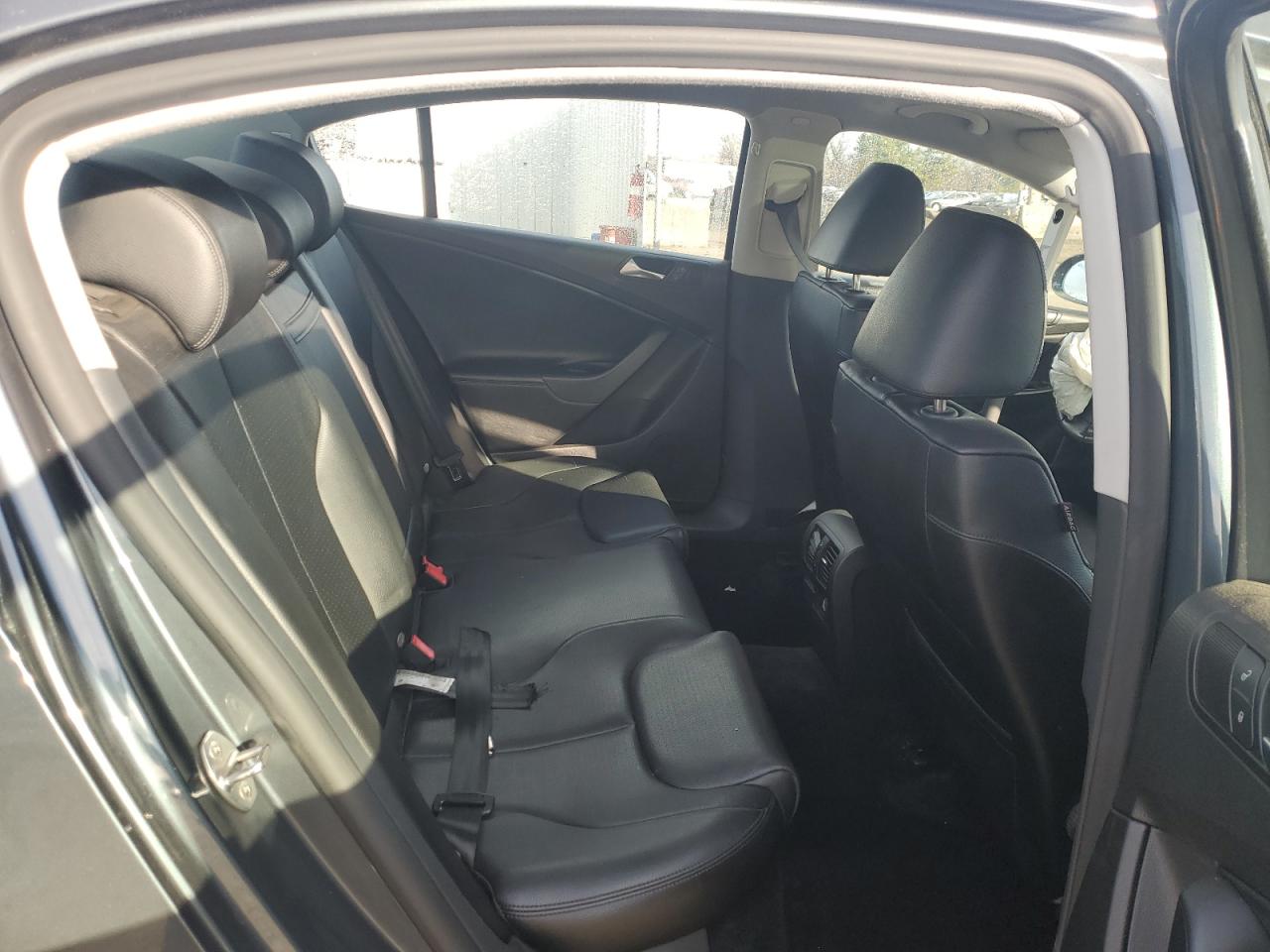 2009 Volkswagen Passat Turbo Charcoal vin: WVWJK73C09P058529