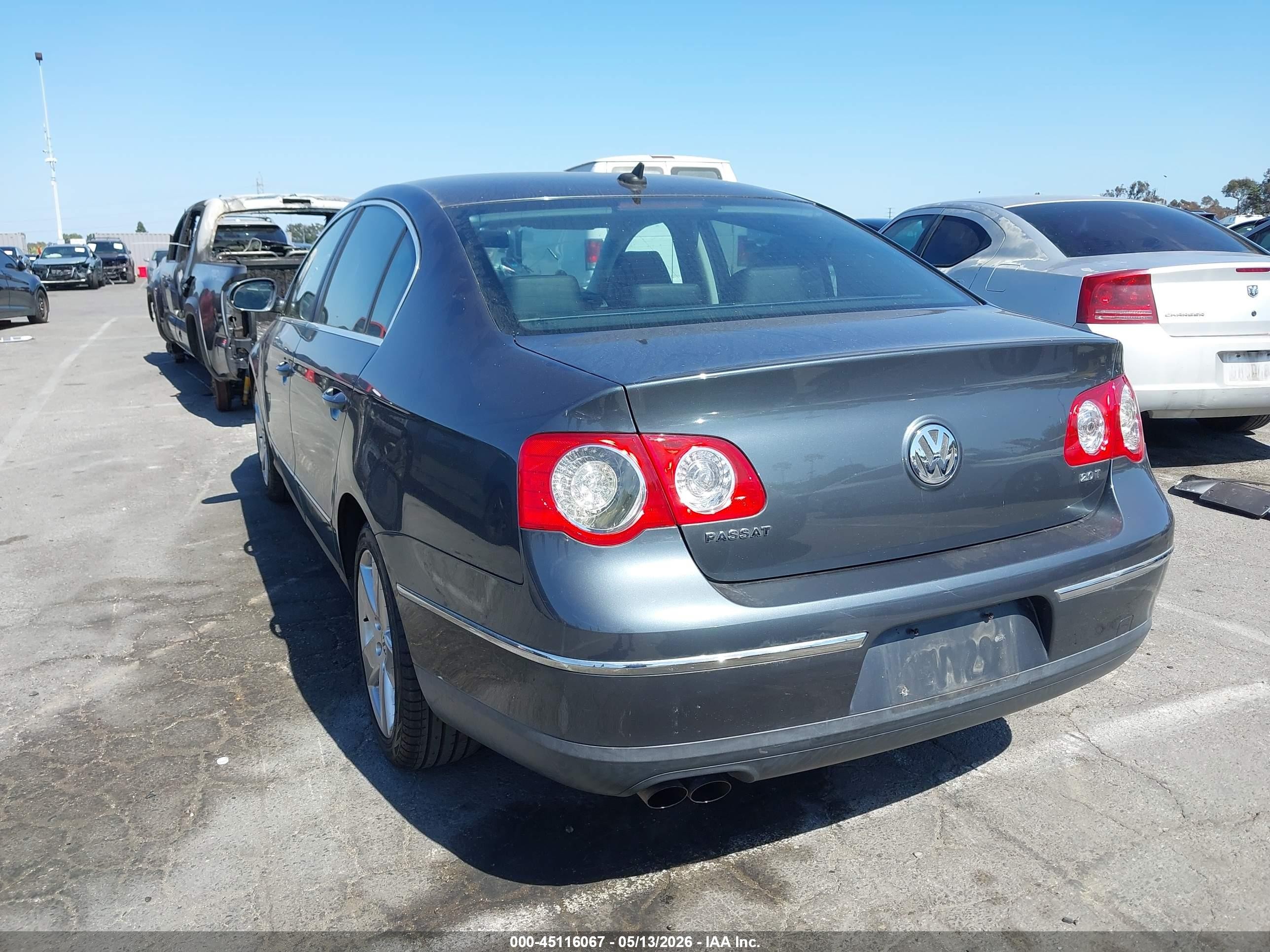 2009 Volkswagen Passat Komfort Gray vin: WVWJK73C19P003085