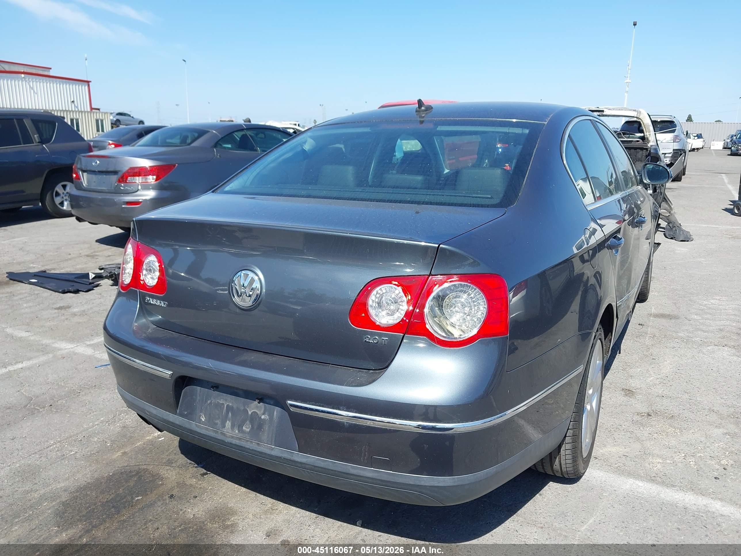 2009 Volkswagen Passat Komfort Gray vin: WVWJK73C19P003085