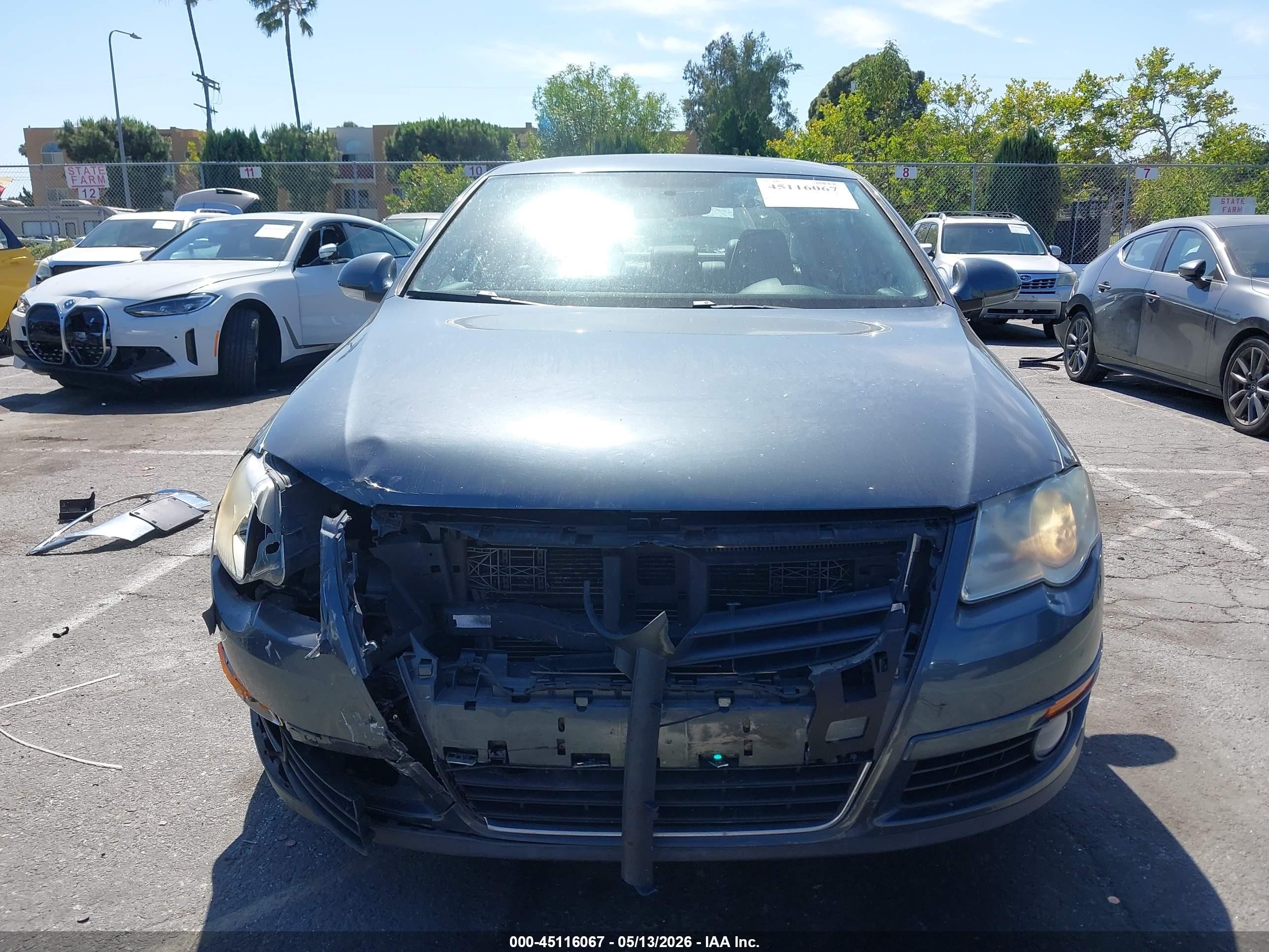 2009 Volkswagen Passat Komfort Gray vin: WVWJK73C19P003085