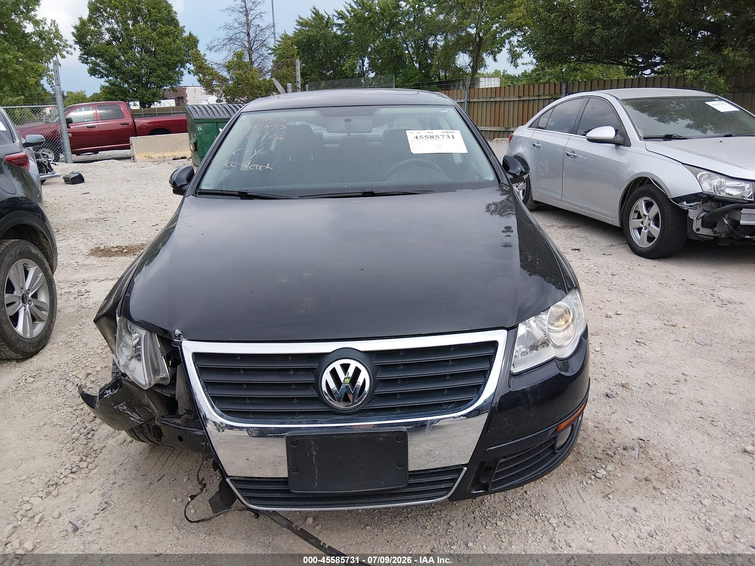 2009 Volkswagen Passat Komfort Черный vin: WVWJK73C19P014197