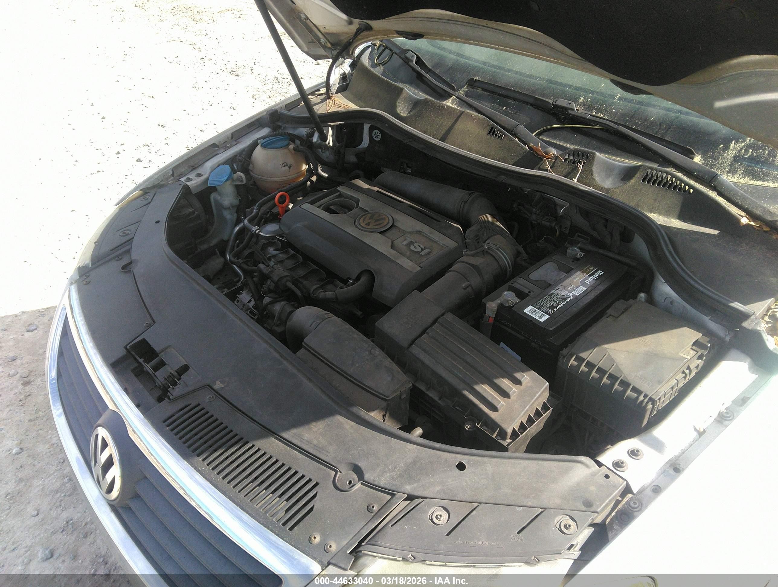 2009 Volkswagen Passat Komfort Silver vin: WVWJK73C19P038435