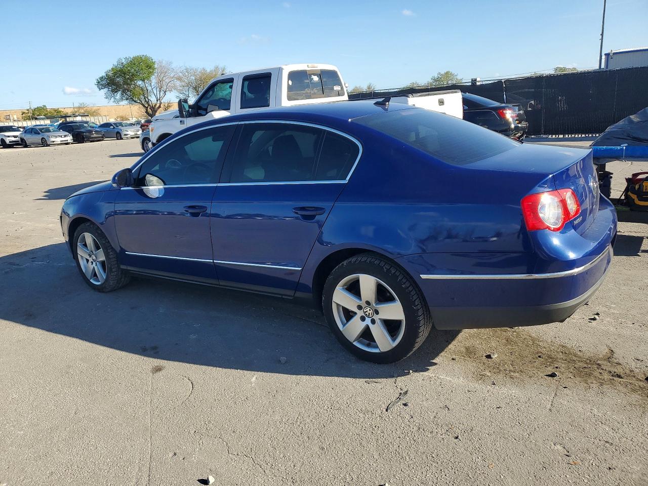 2009 Volkswagen Passat Turbo Синий vin: WVWJK73C19P043926