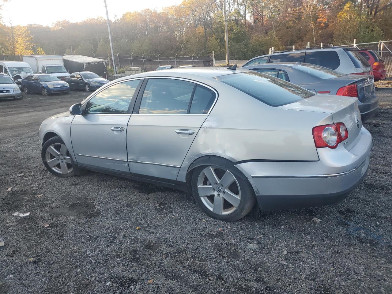 2009 Volkswagen Passat Turbo Silver vin: WVWJK73C19P044400