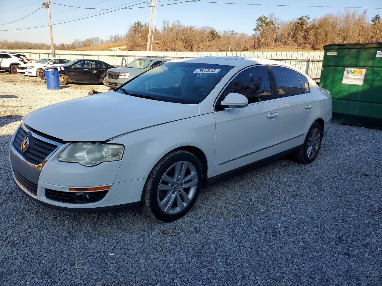 2009 Volkswagen Passat Turbo Белый vin: WVWJK73C19P050231