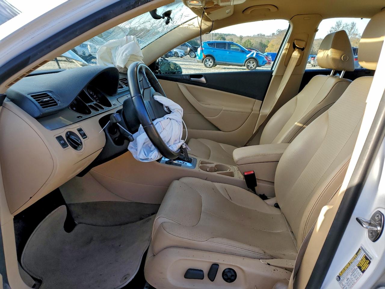 2009 Volkswagen Passat Turbo White vin: WVWJK73C29P014323