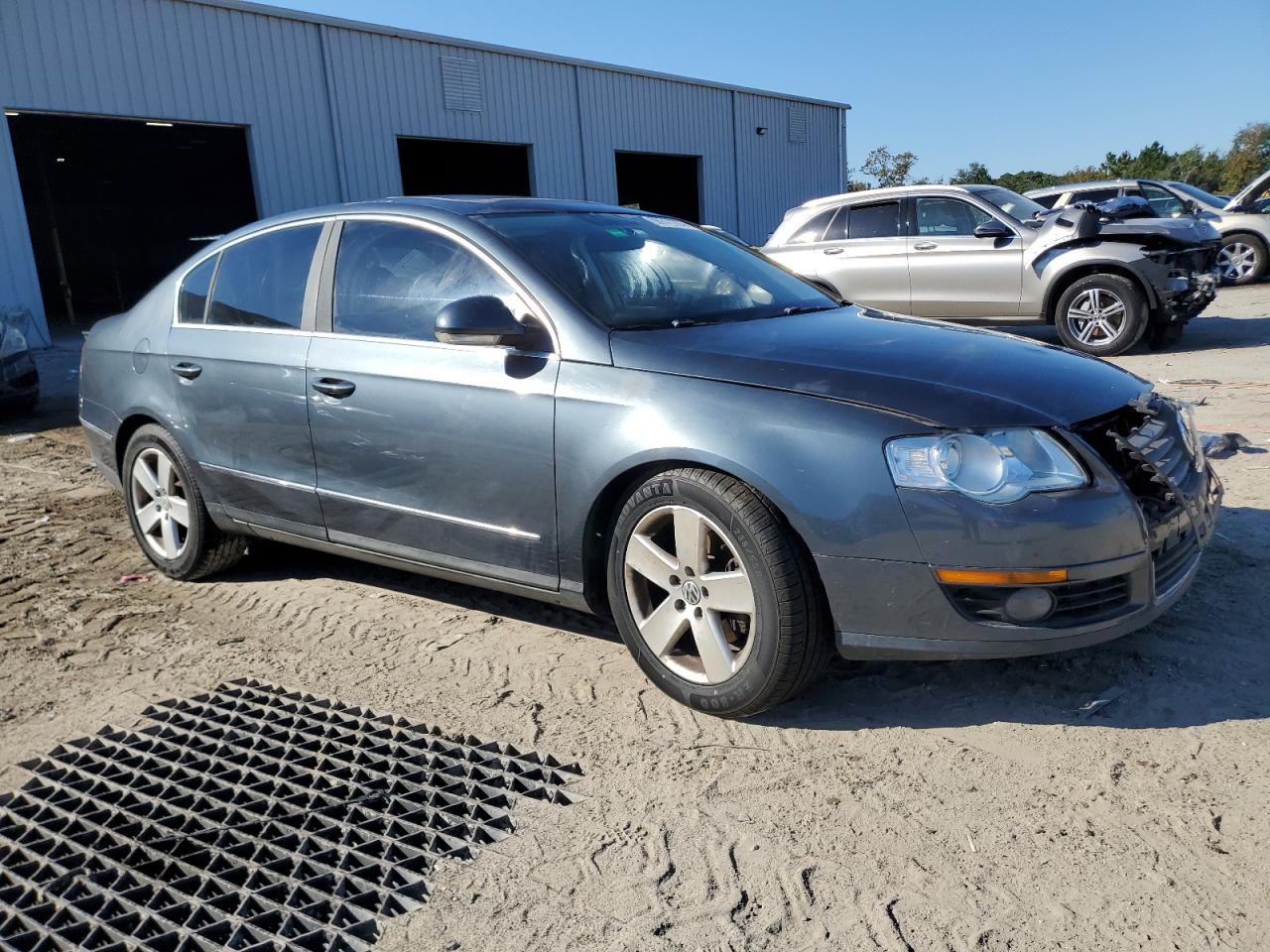 2009 Volkswagen Passat Turbo Gray vin: WVWJK73C29P015343
