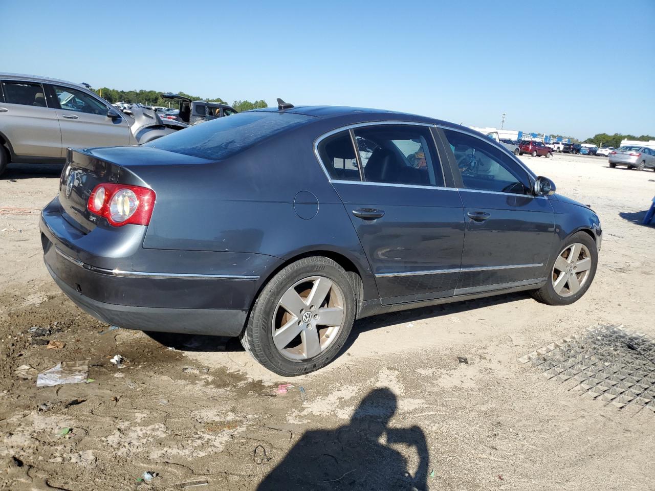 2009 Volkswagen Passat Turbo Gray vin: WVWJK73C29P015343