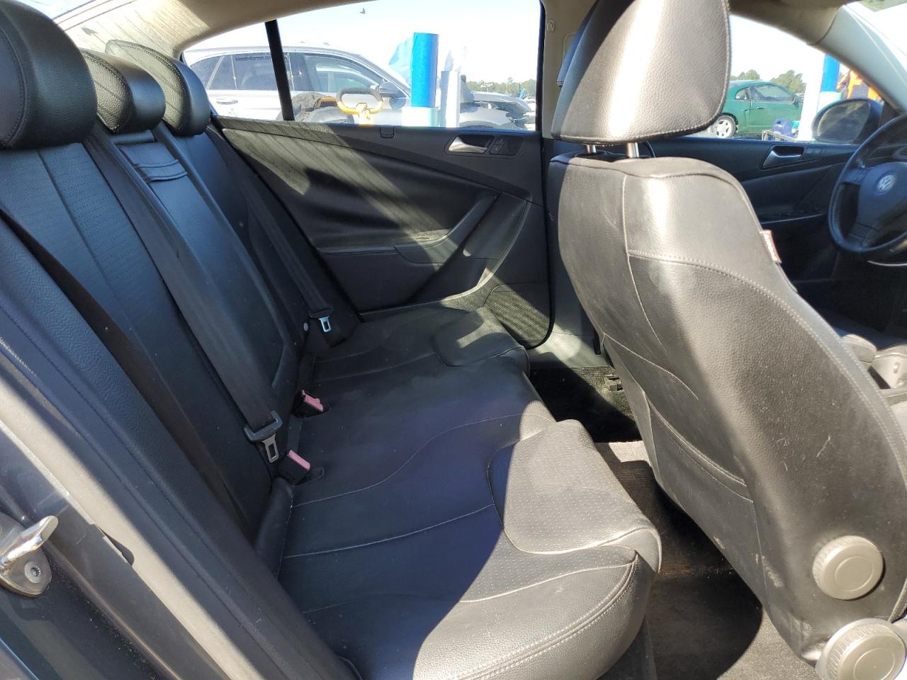 2009 Volkswagen Passat Turbo Gray vin: WVWJK73C29P015343
