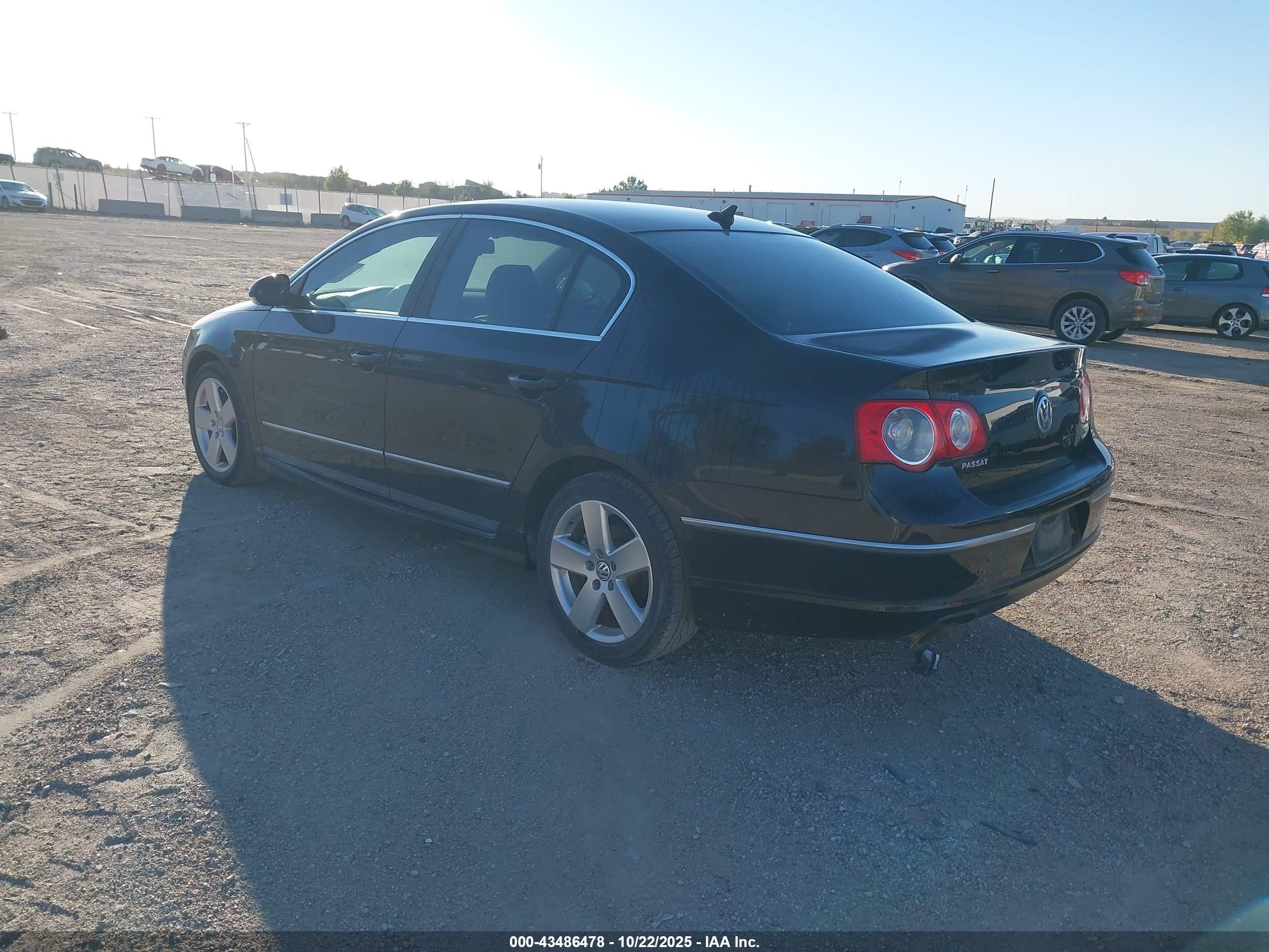 2009 Volkswagen Passat Komfort Черный vin: WVWJK73C39P001872