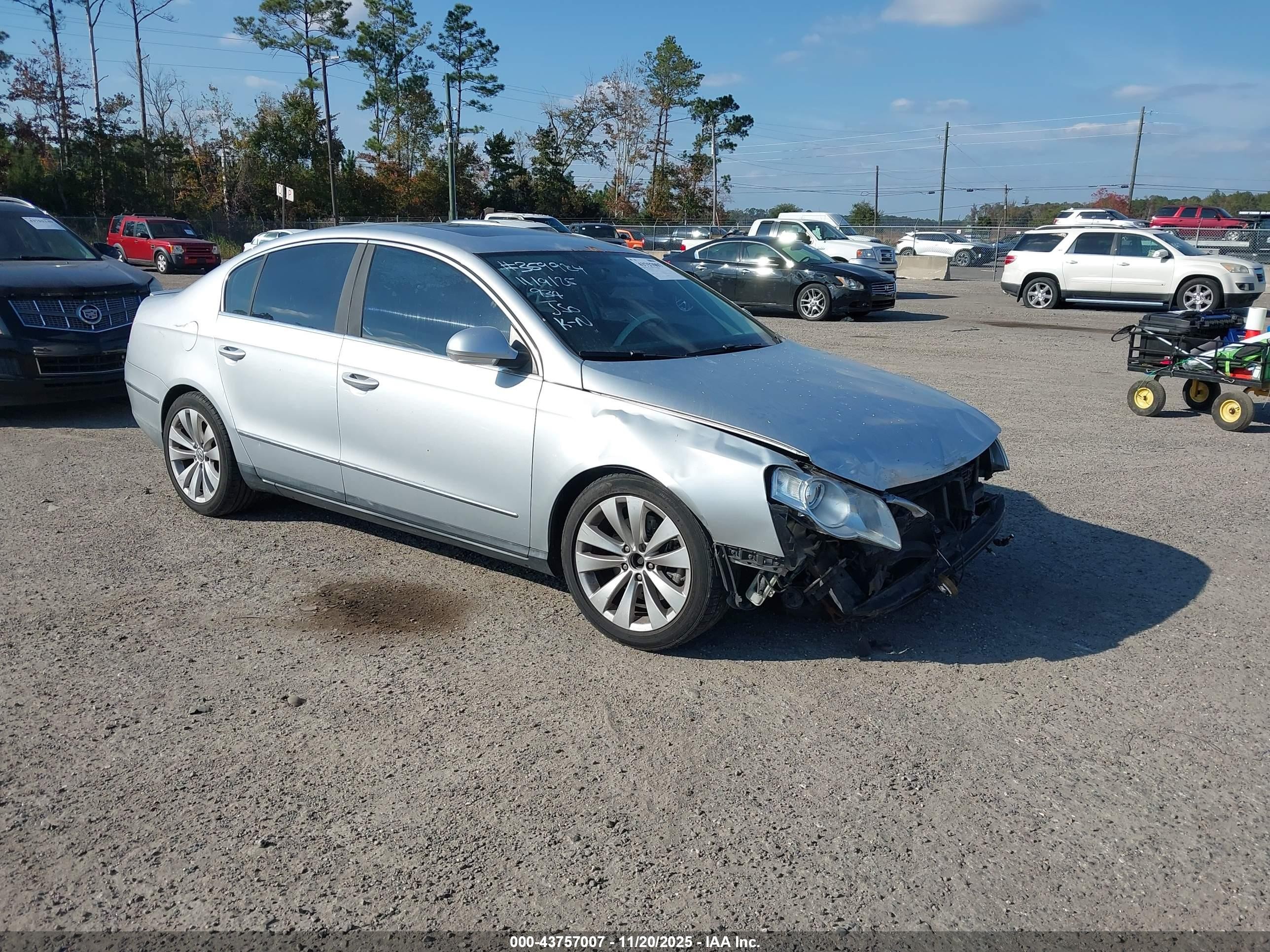 2009 Volkswagen Passat Komfort Silver vin: WVWJK73C39P041501
