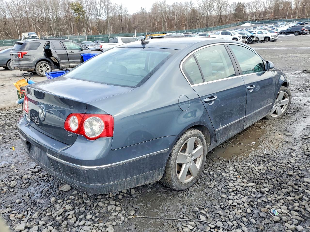 2009 Volkswagen Passat Turbo Blue vin: WVWJK73C39P042311