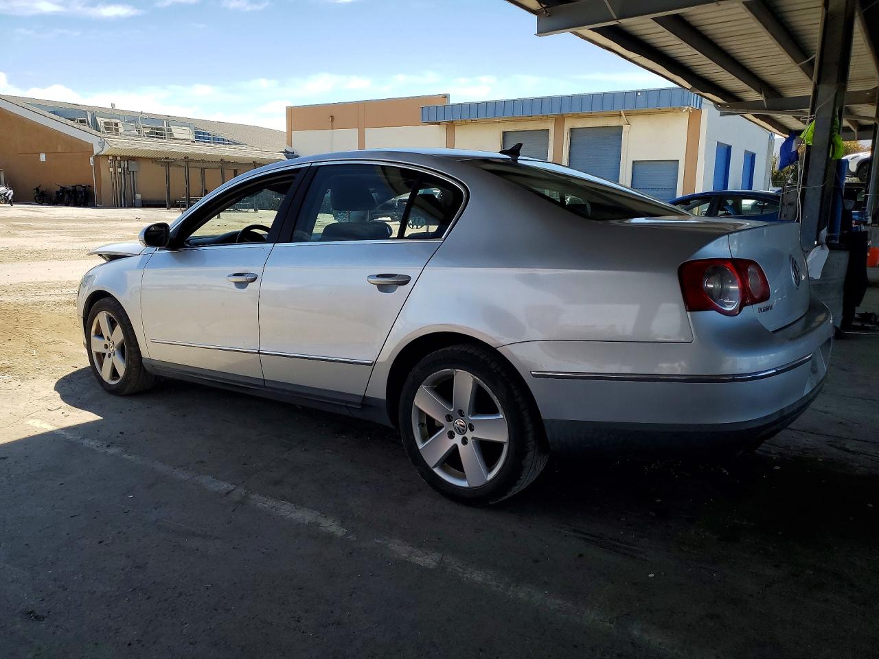 2009 Volkswagen Passat Turbo Silver vin: WVWJK73C49P043144