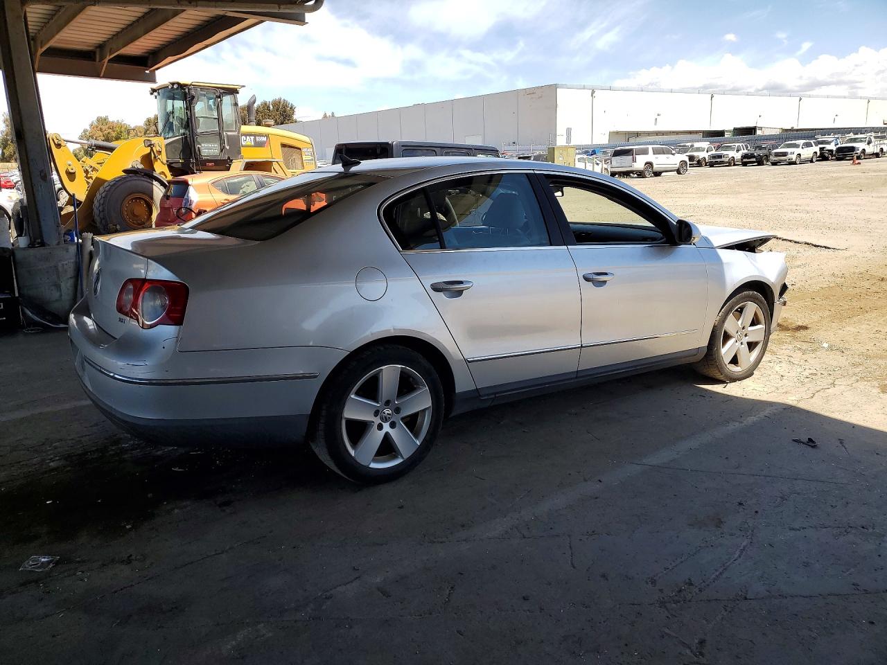 2009 Volkswagen Passat Turbo Silver vin: WVWJK73C49P043144