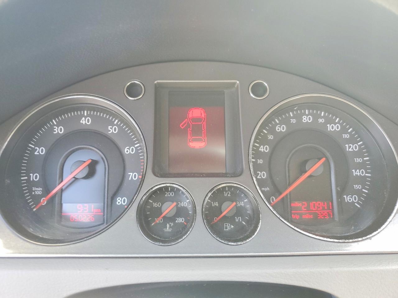 2008 Volkswagen Passat Turbo Silver vin: WVWJK73C58P104550