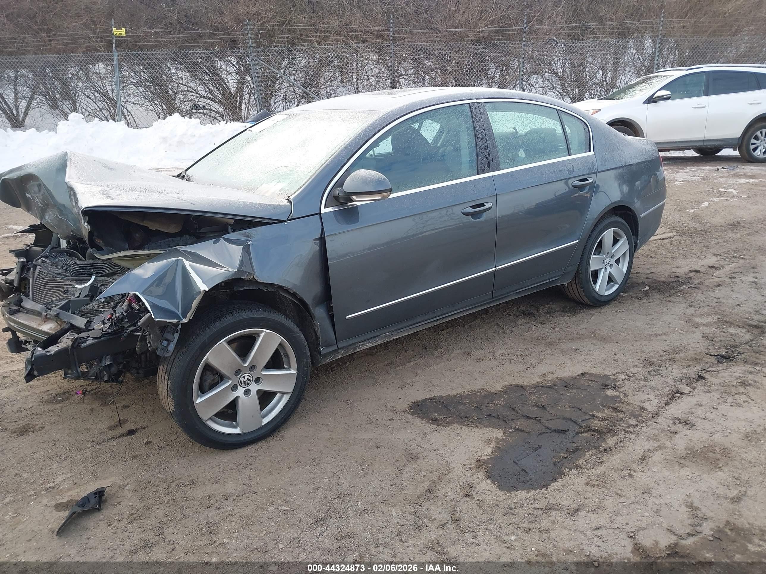 2009 Volkswagen Passat Komfort Gray vin: WVWJK73C59P025994