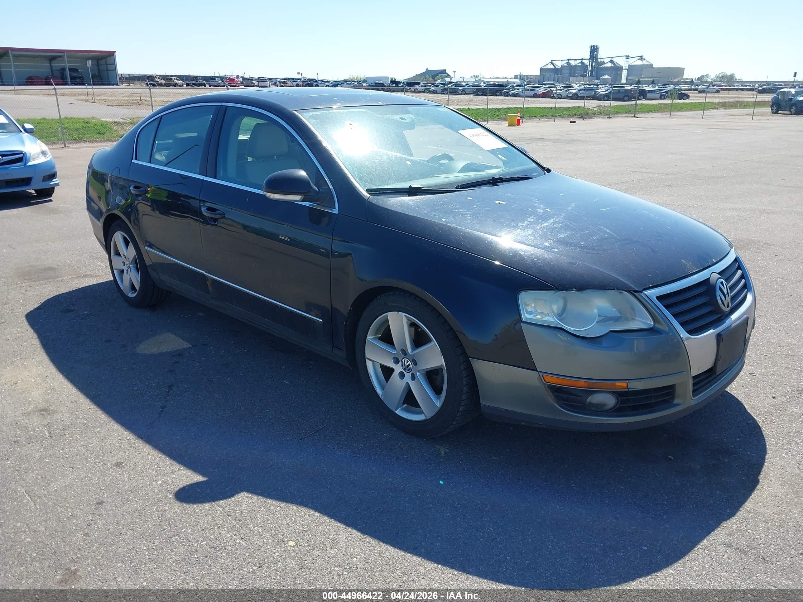 2009 Volkswagen Passat Komfort Black vin: WVWJK73C59P050376