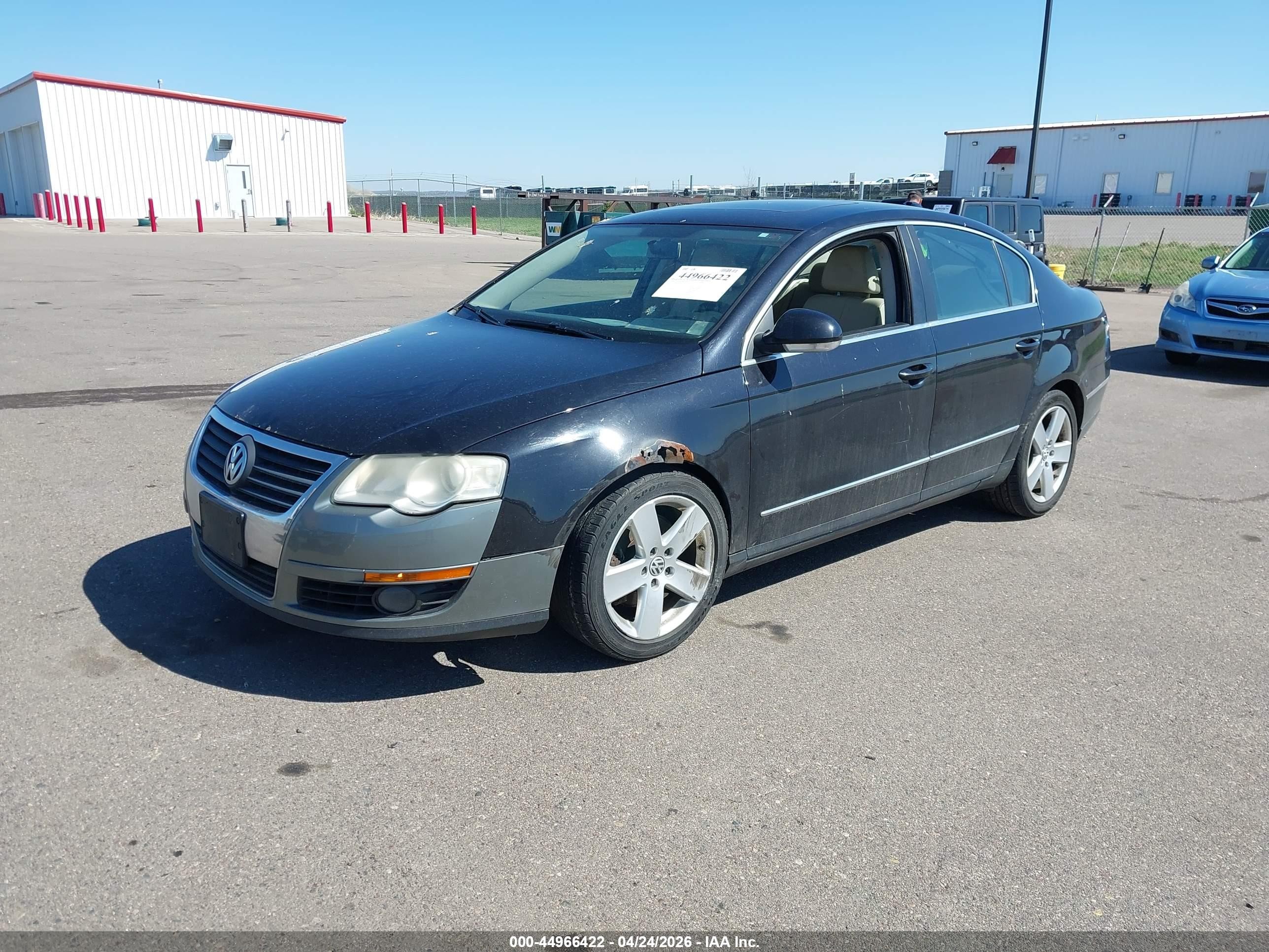 2009 Volkswagen Passat Komfort Black vin: WVWJK73C59P050376
