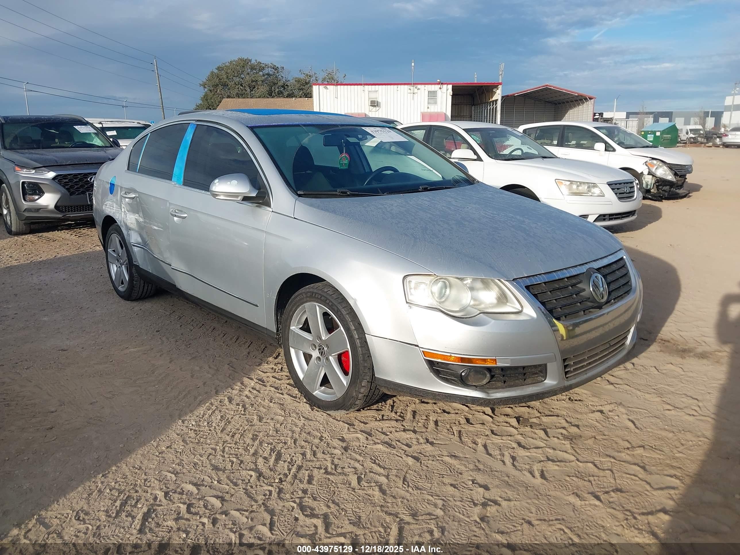 2009 Volkswagen Passat Komfort Silver vin: WVWJK73C59P058090