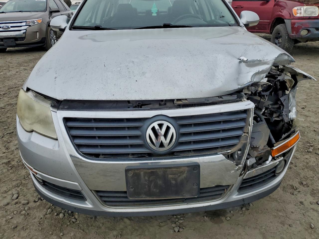 2009 Volkswagen Passat Turbo Silver vin: WVWJK73C69P008430