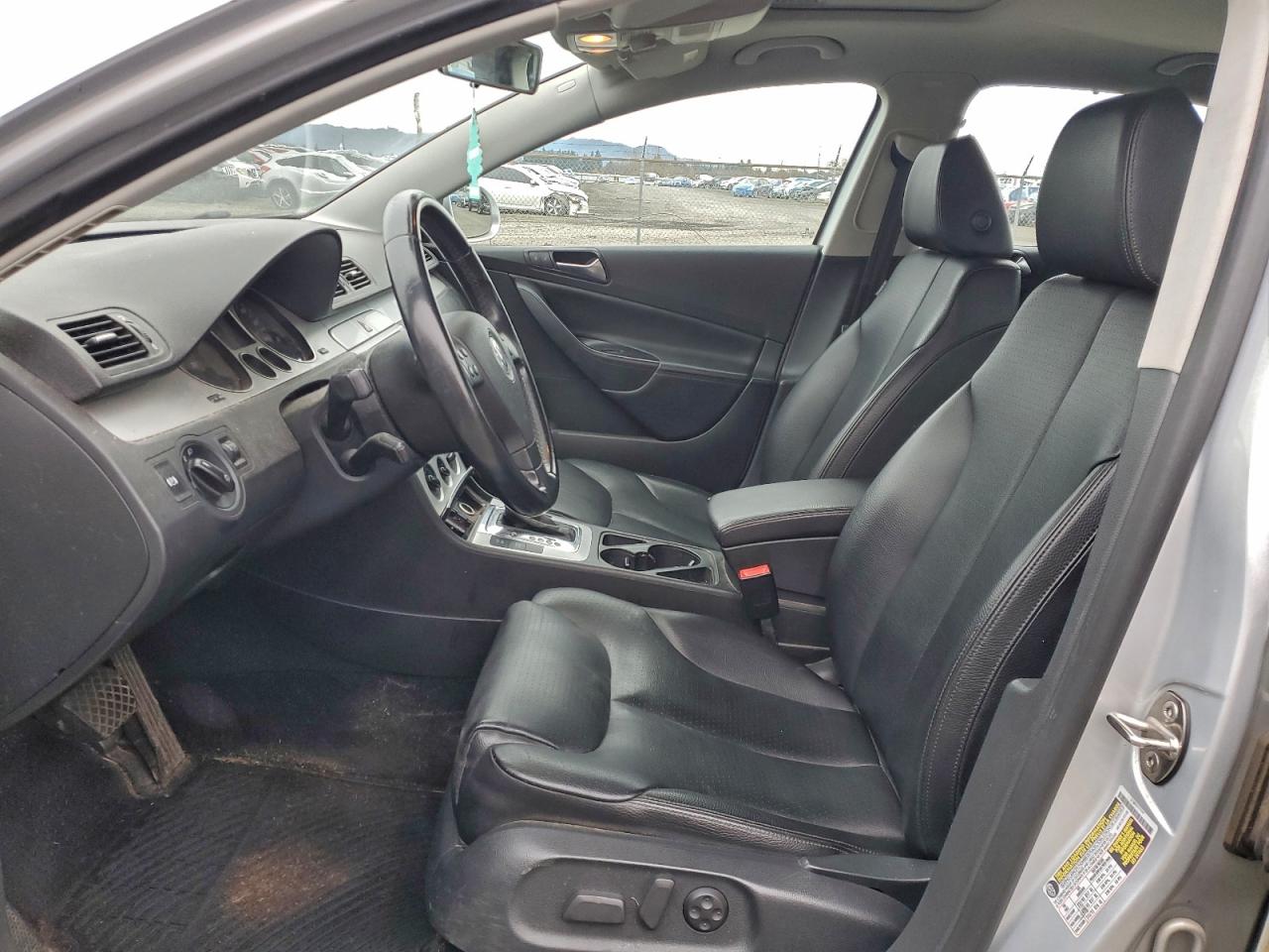 2009 Volkswagen Passat Turbo Silver vin: WVWJK73C69P008430