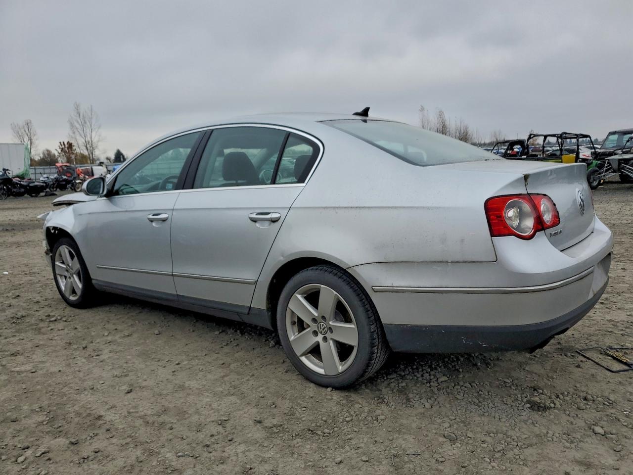 2009 Volkswagen Passat Turbo Silver vin: WVWJK73C69P008430